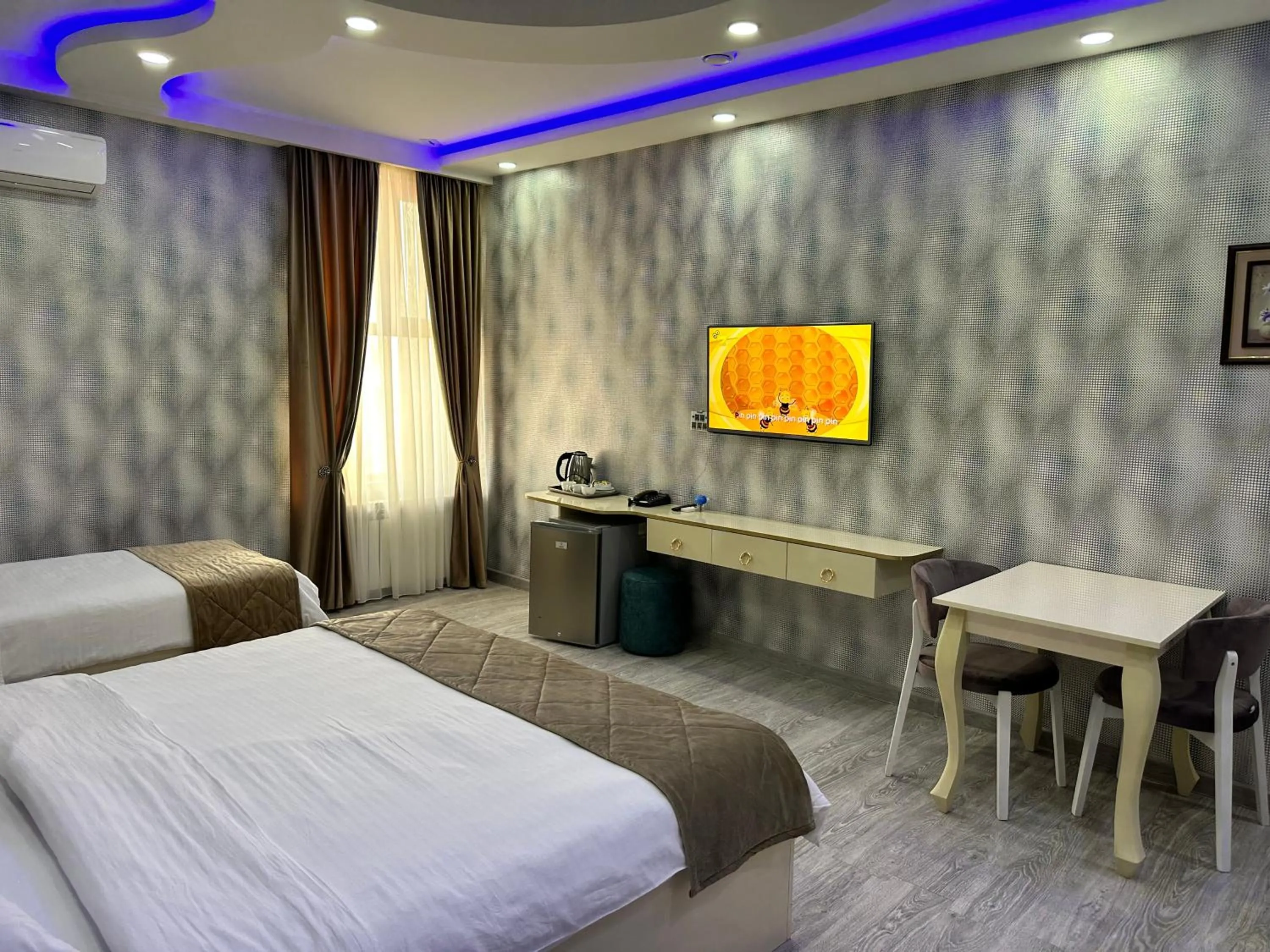 Photo of the whole room, Bed in Starway Hotel