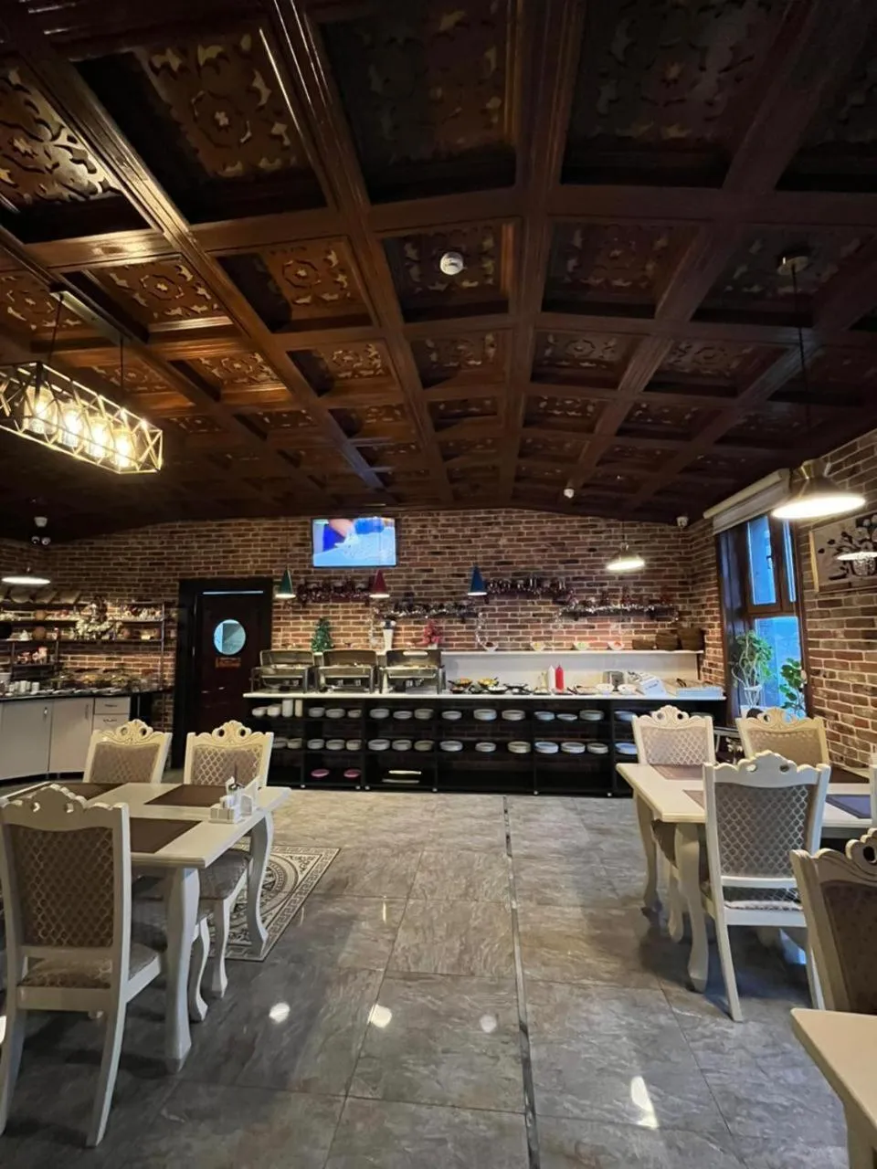 Restaurant/places to eat in Starway Hotel