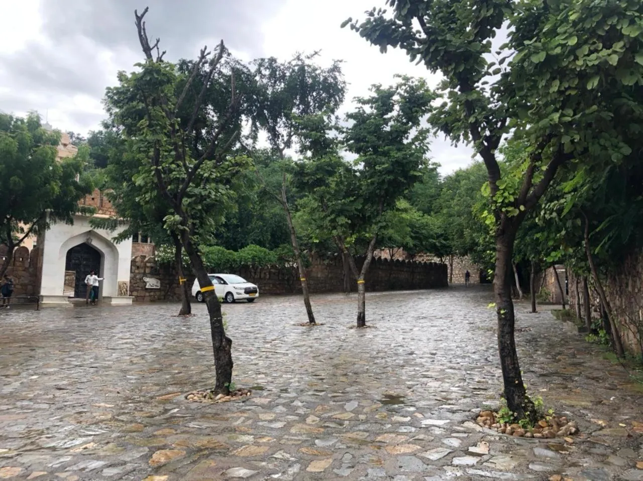 Parking in Fateh Niwas by Fateh Collection