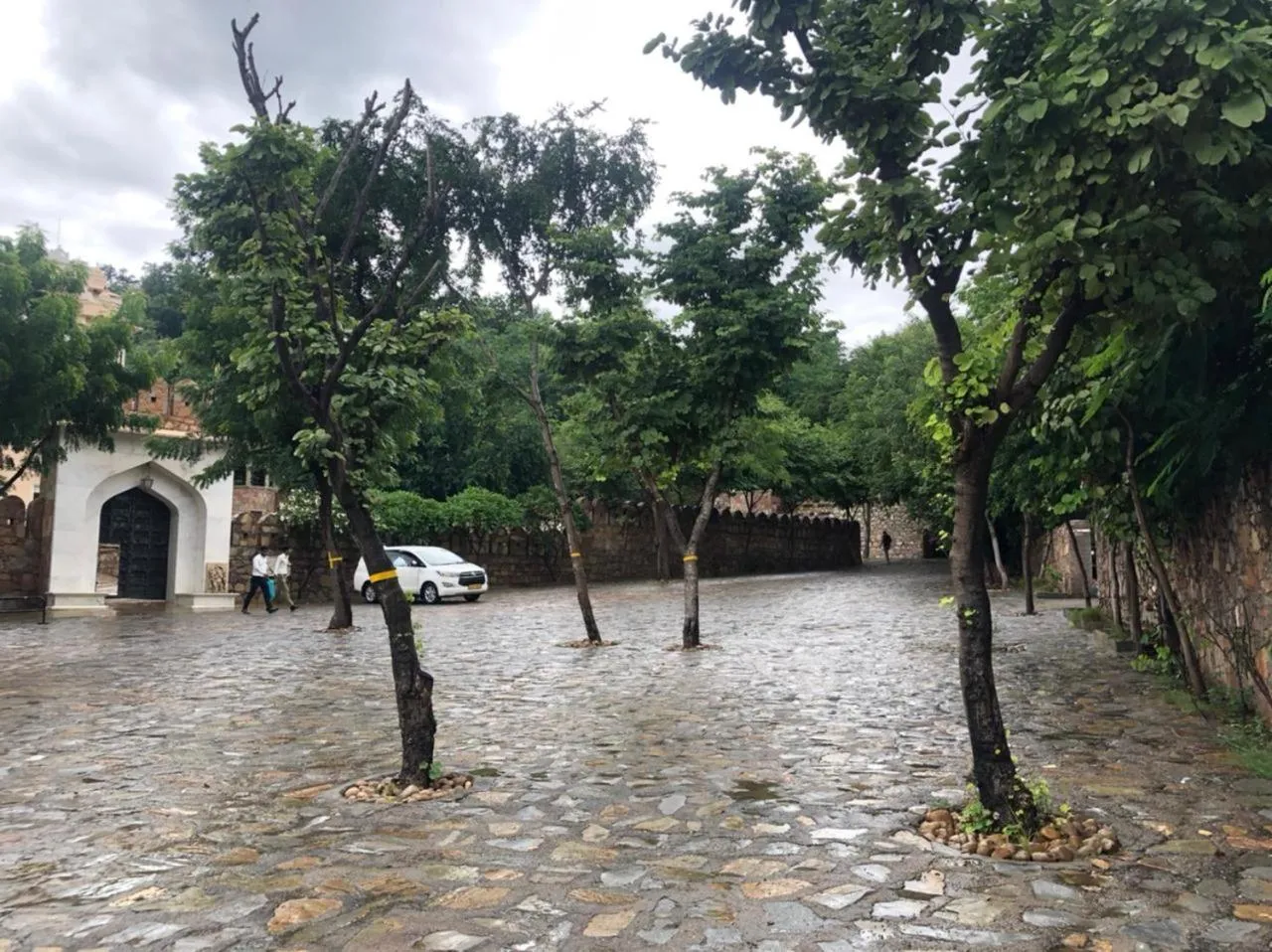 Parking in Fateh Niwas by Fateh Collection