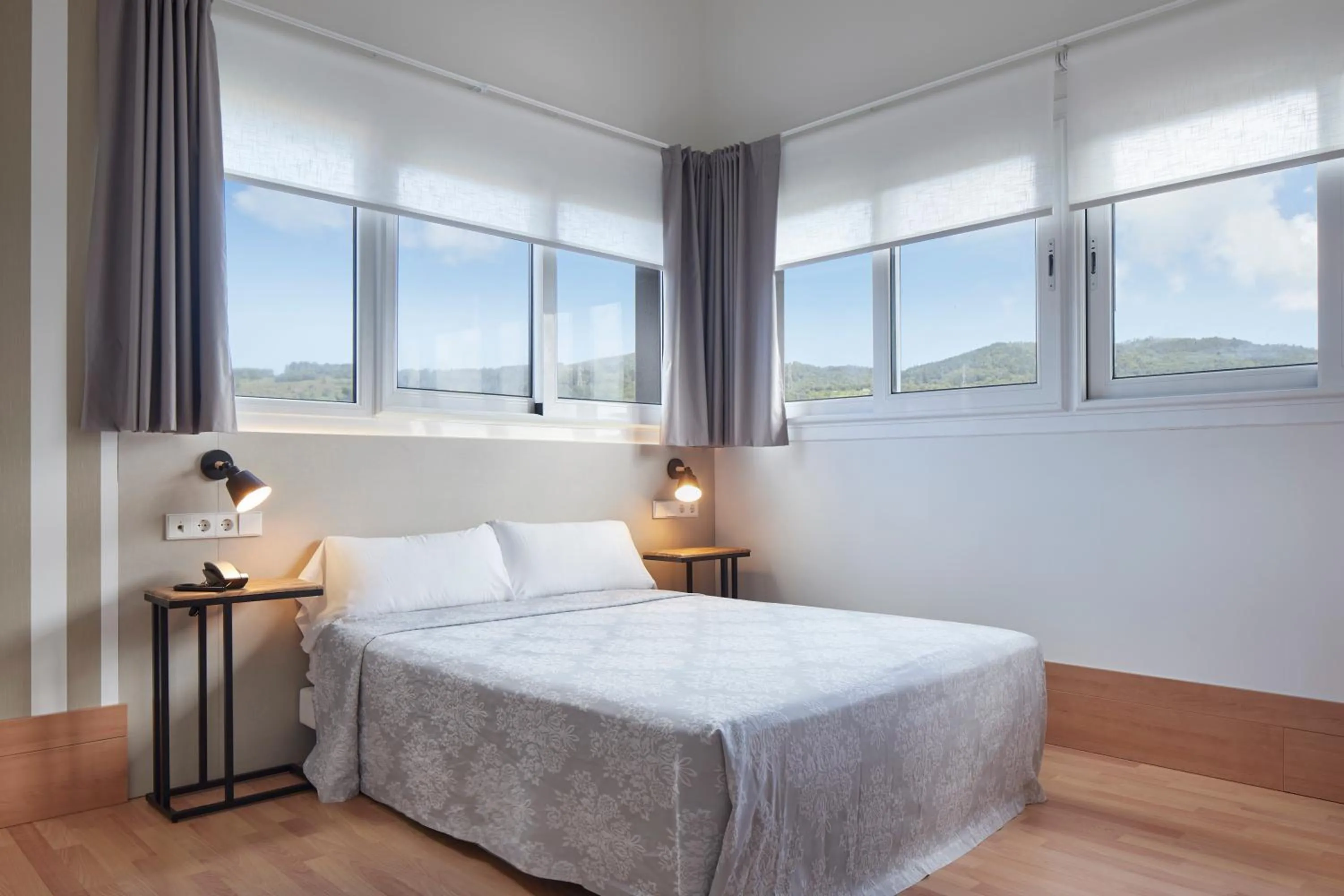 Bedroom, Bed in Hotel Berri Versalles