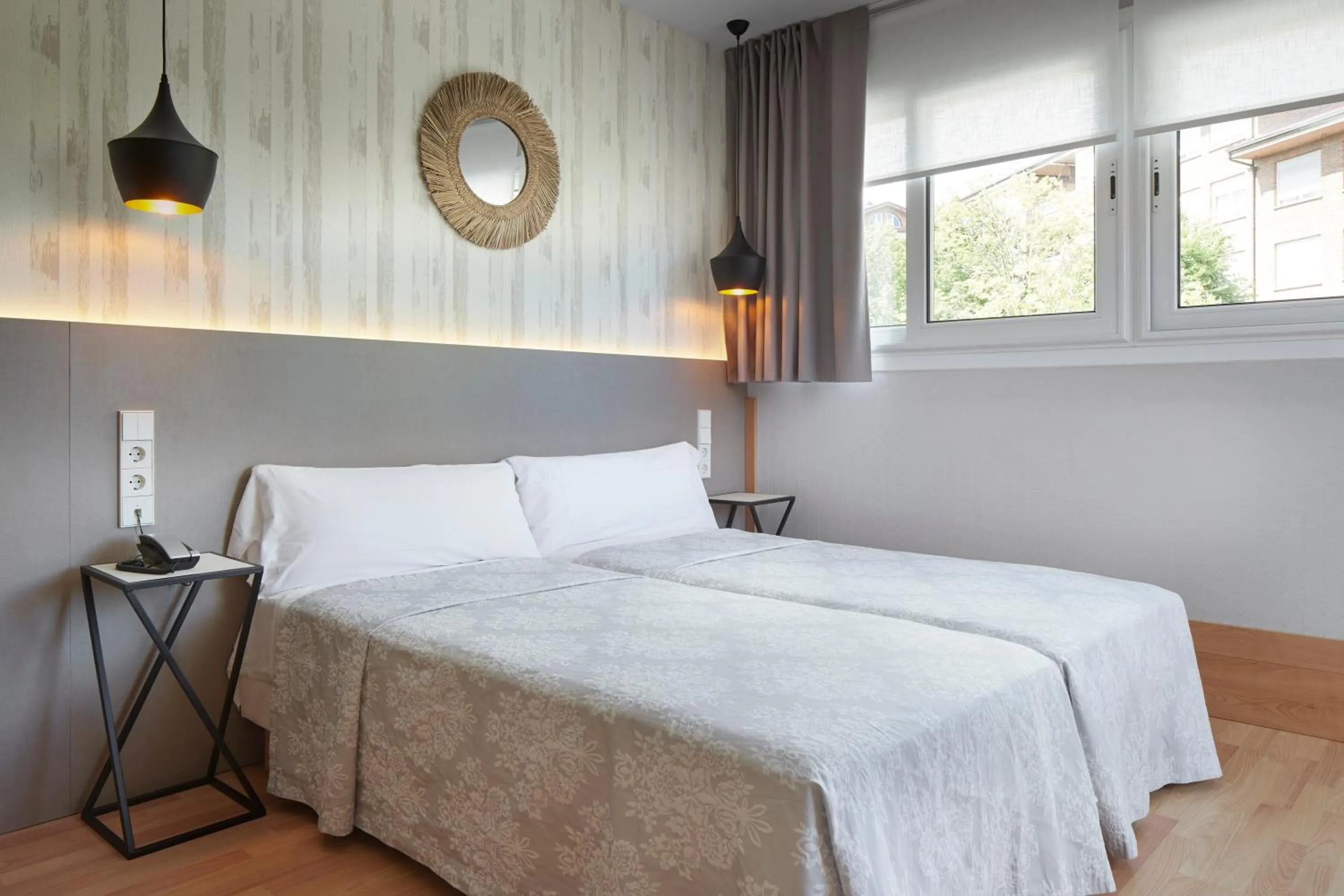 Bedroom, Bed in Hotel Berri Versalles