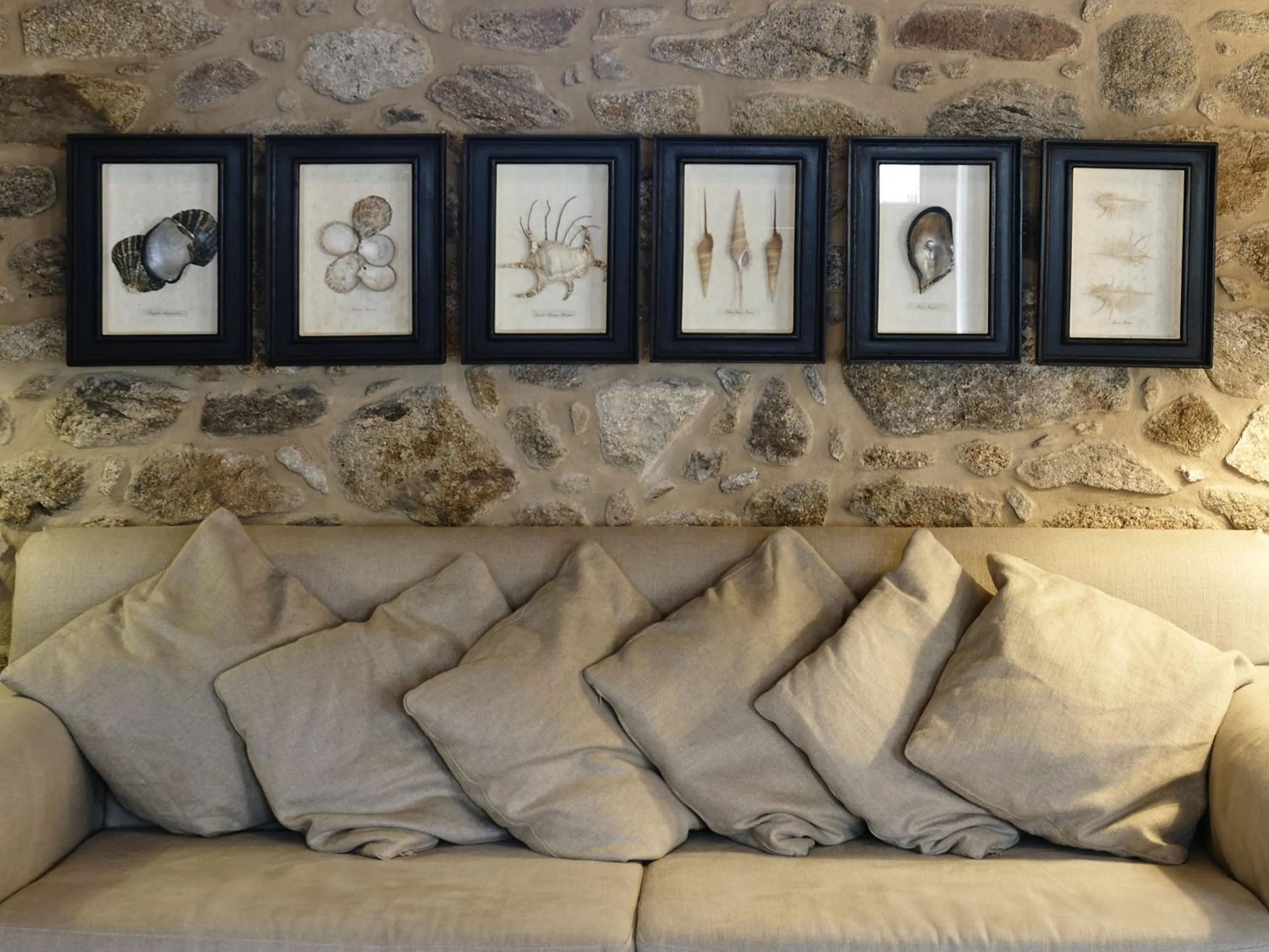 Communal lounge/ TV room in Hotel Rustico Lugar Do Cotariño