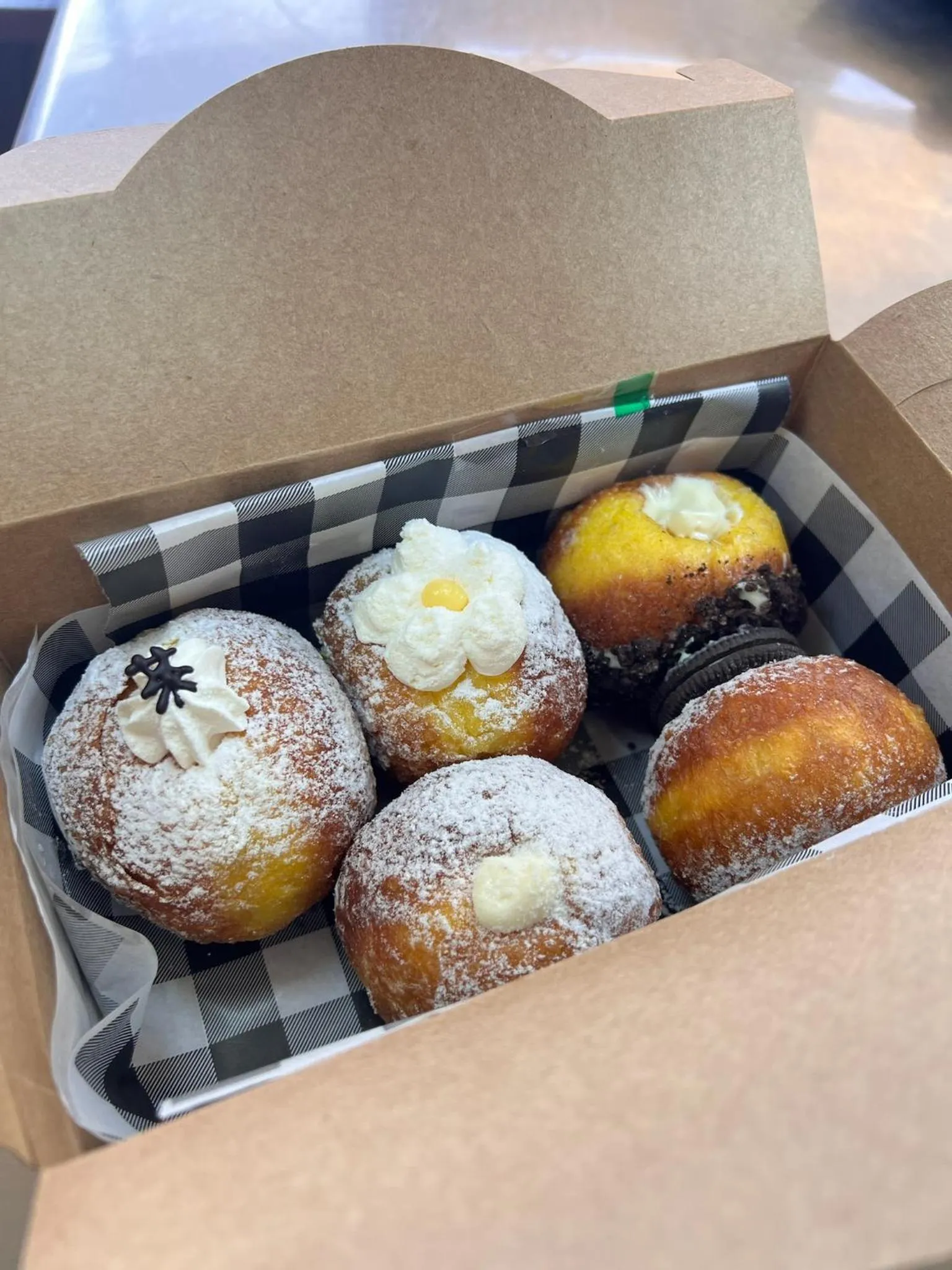 Food and drinks in Coral B&B