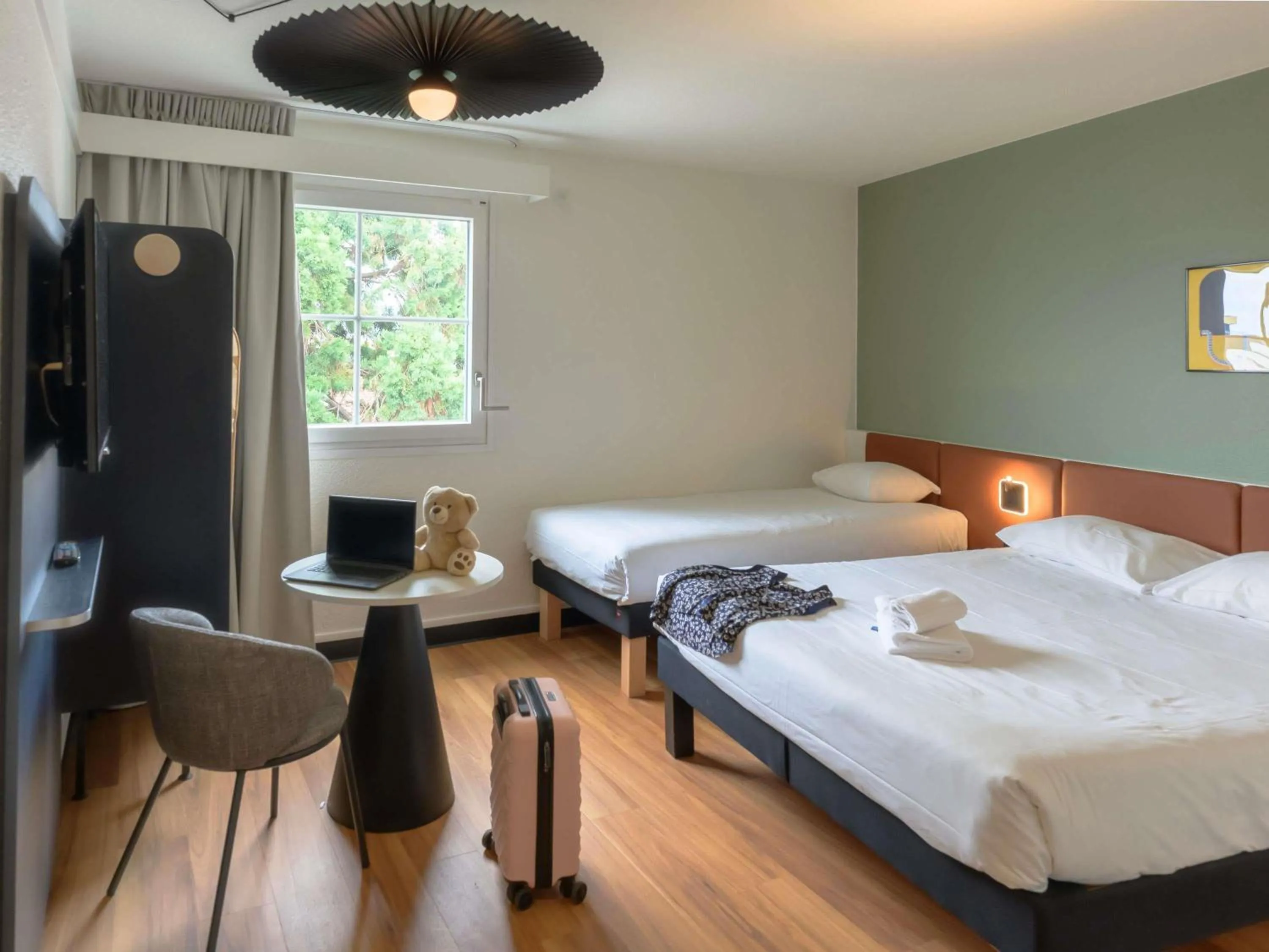 Bedroom, Bed in ibis Strasbourg Aéroport Le Zénith