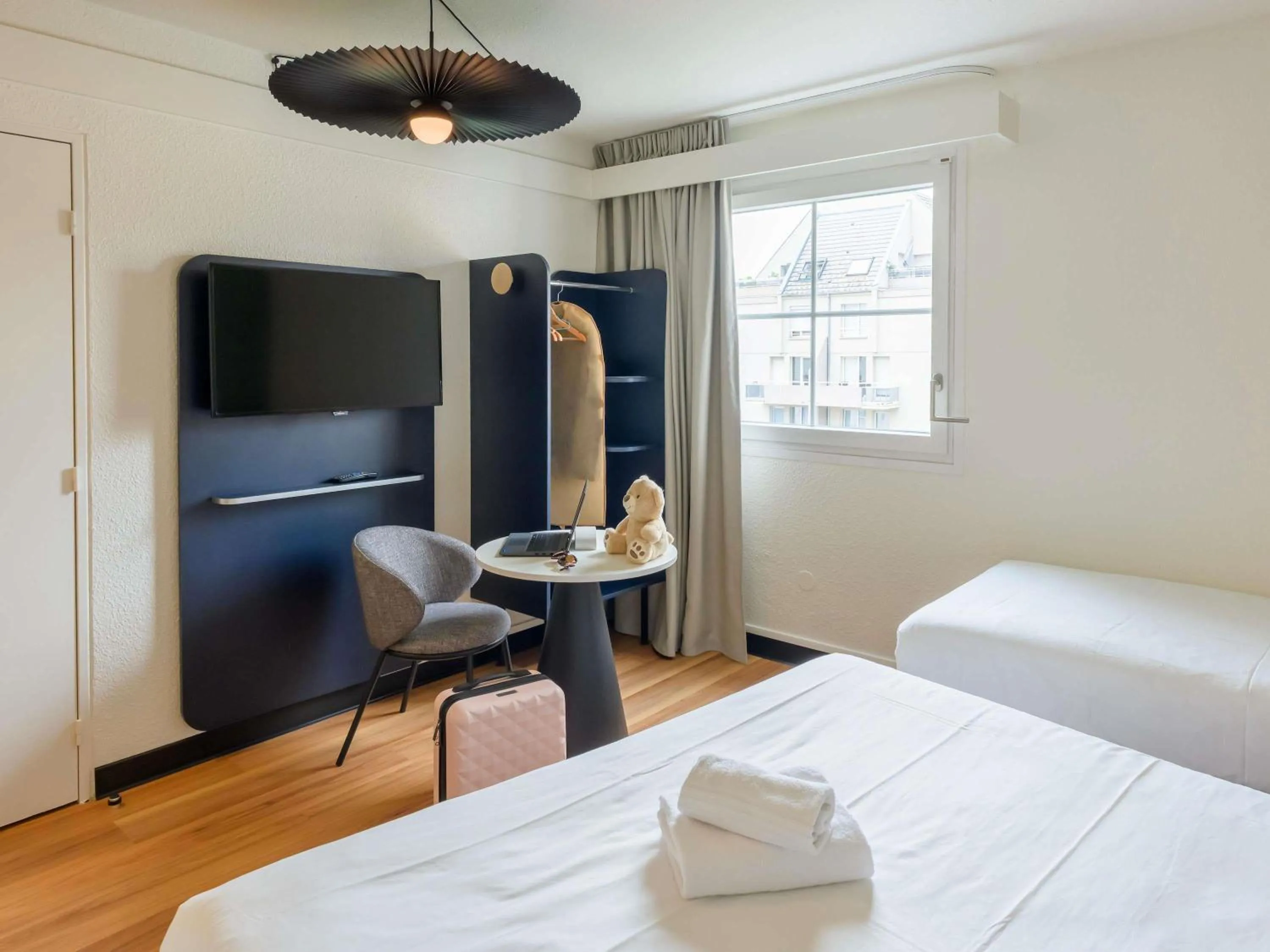 Bedroom, Bed in ibis Strasbourg Aéroport Le Zénith