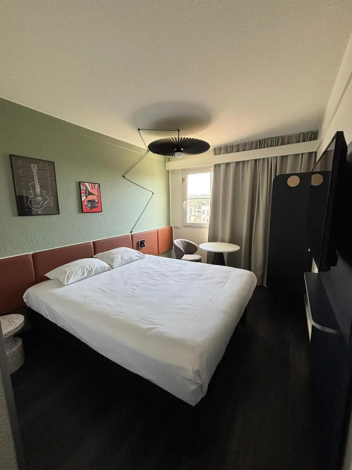 Bedroom, Bed in ibis Strasbourg Aéroport Le Zénith Bedroom, Bed in ibis Strasbourg Aéroport Le Zénith