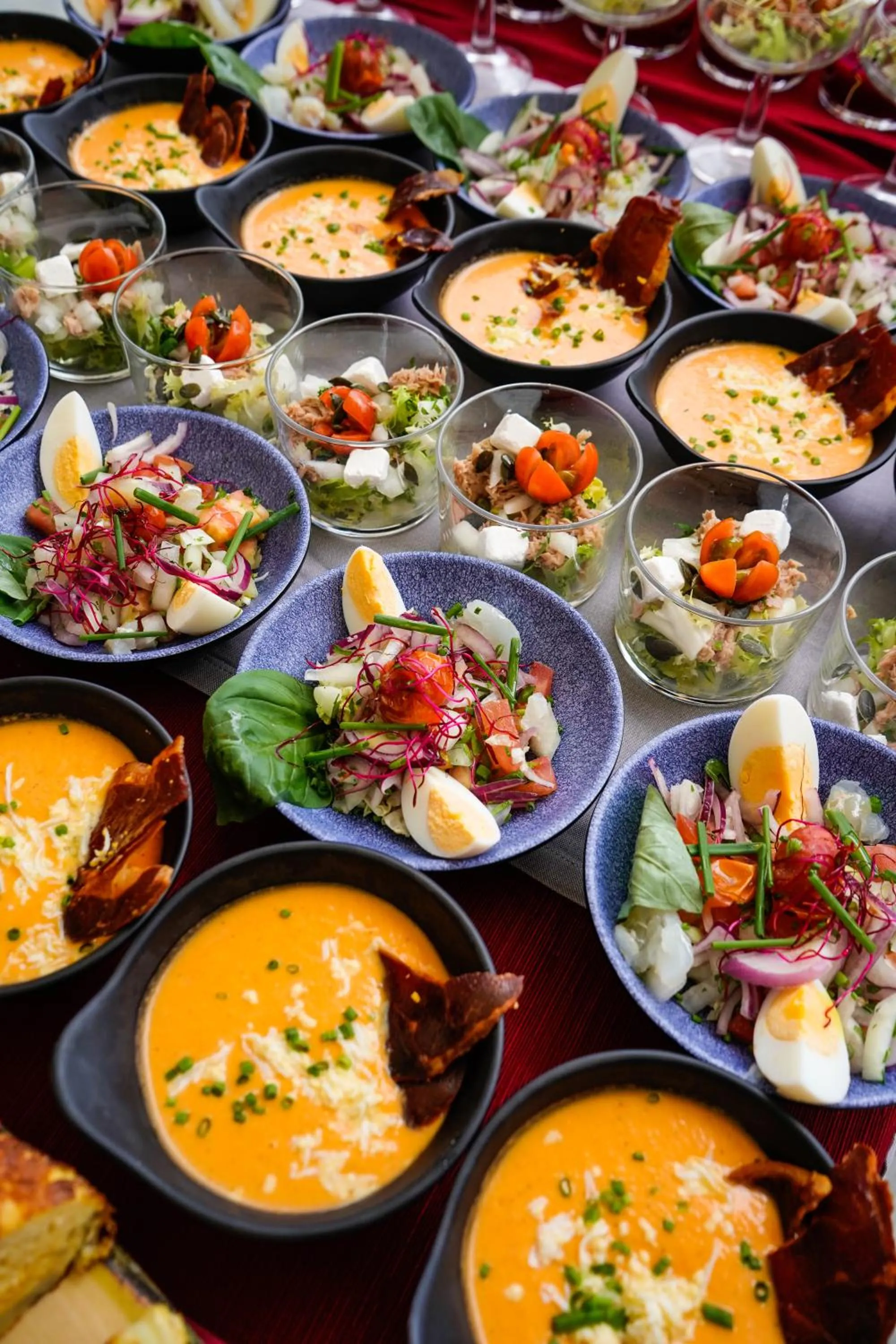 Food and drinks in Caprici Beach Hotel & Spa