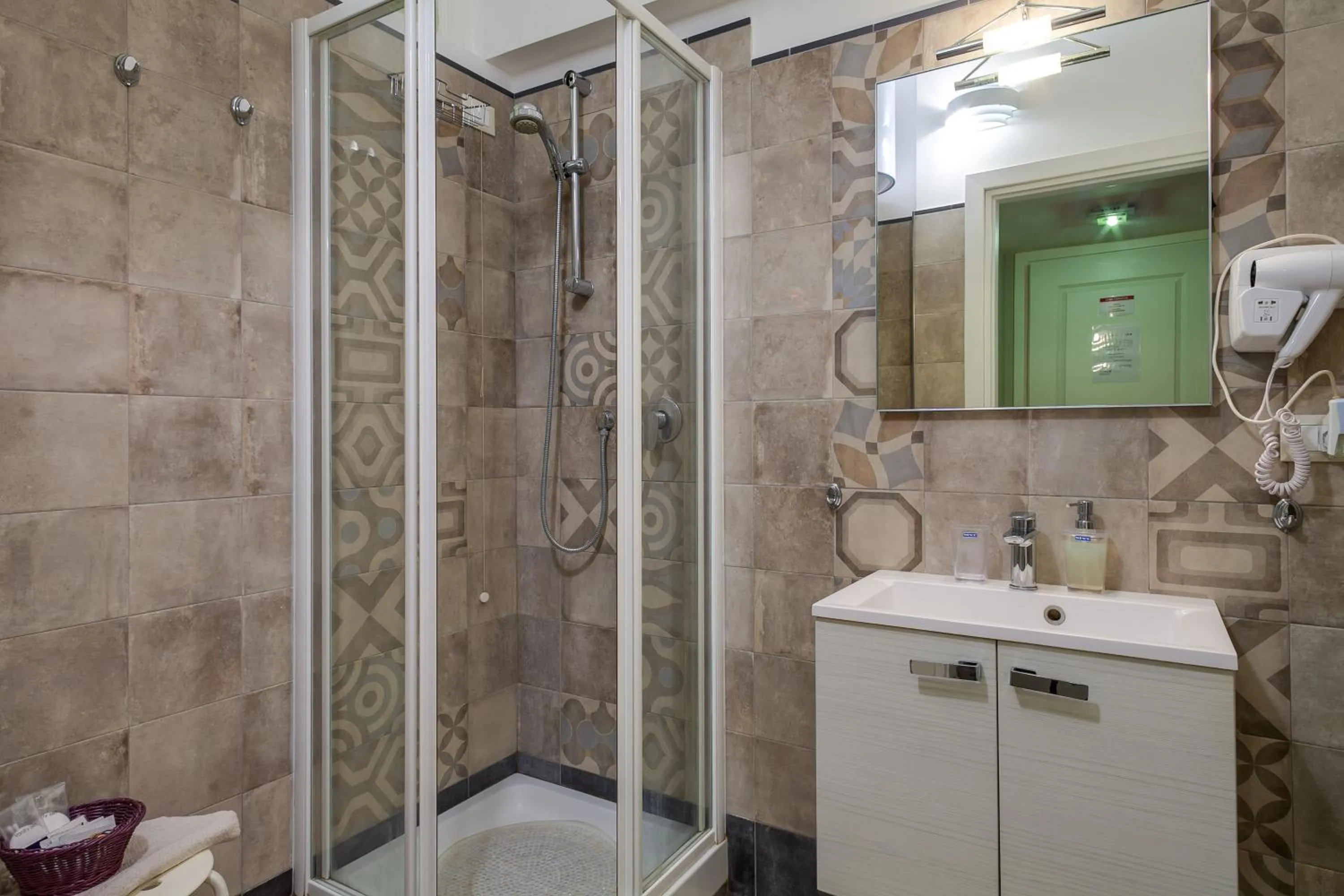 Shower in Raphael Rooms