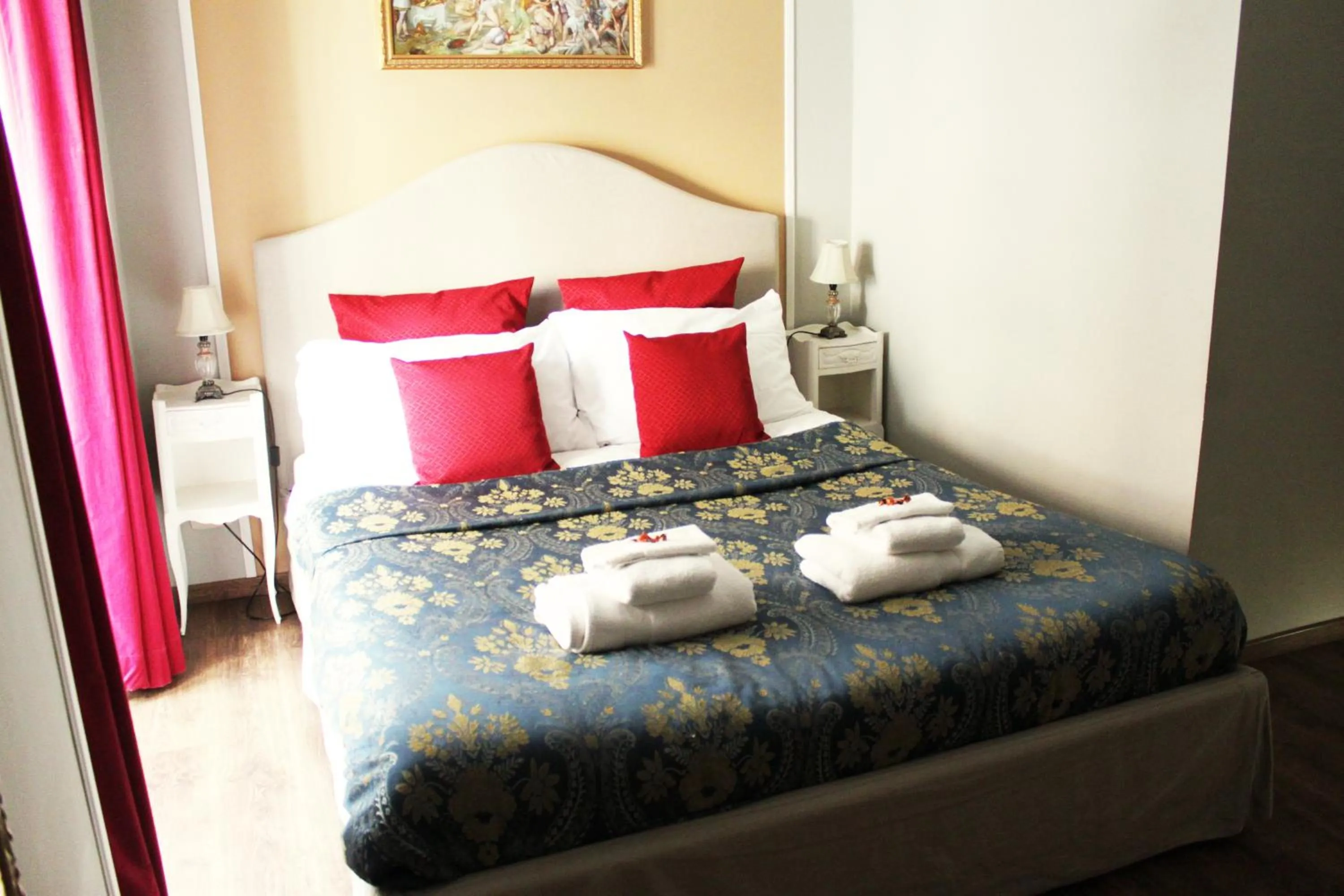 Bed in Raphael Rooms