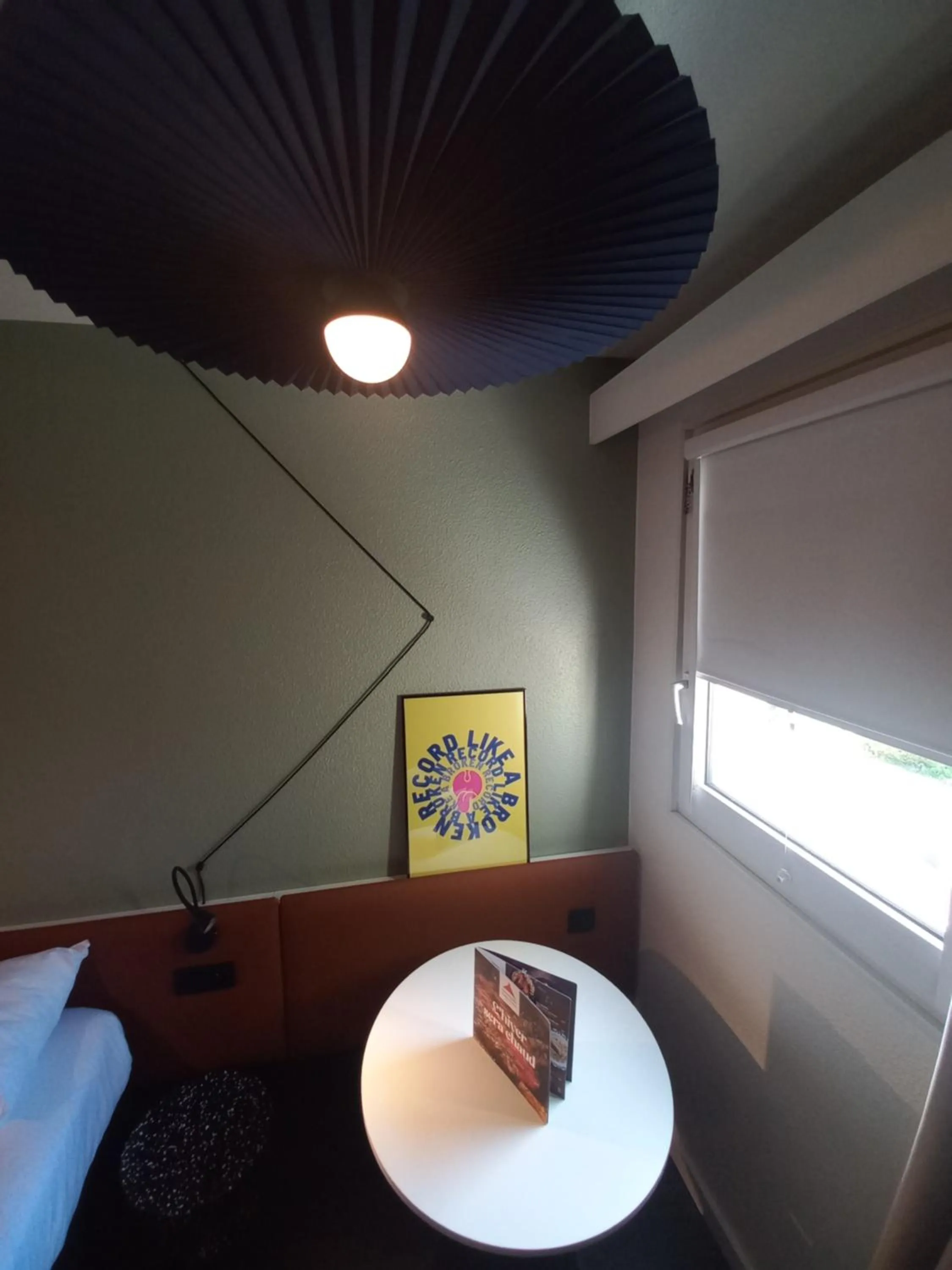 Bed in ibis Orange Centre Echangeur A7 A9