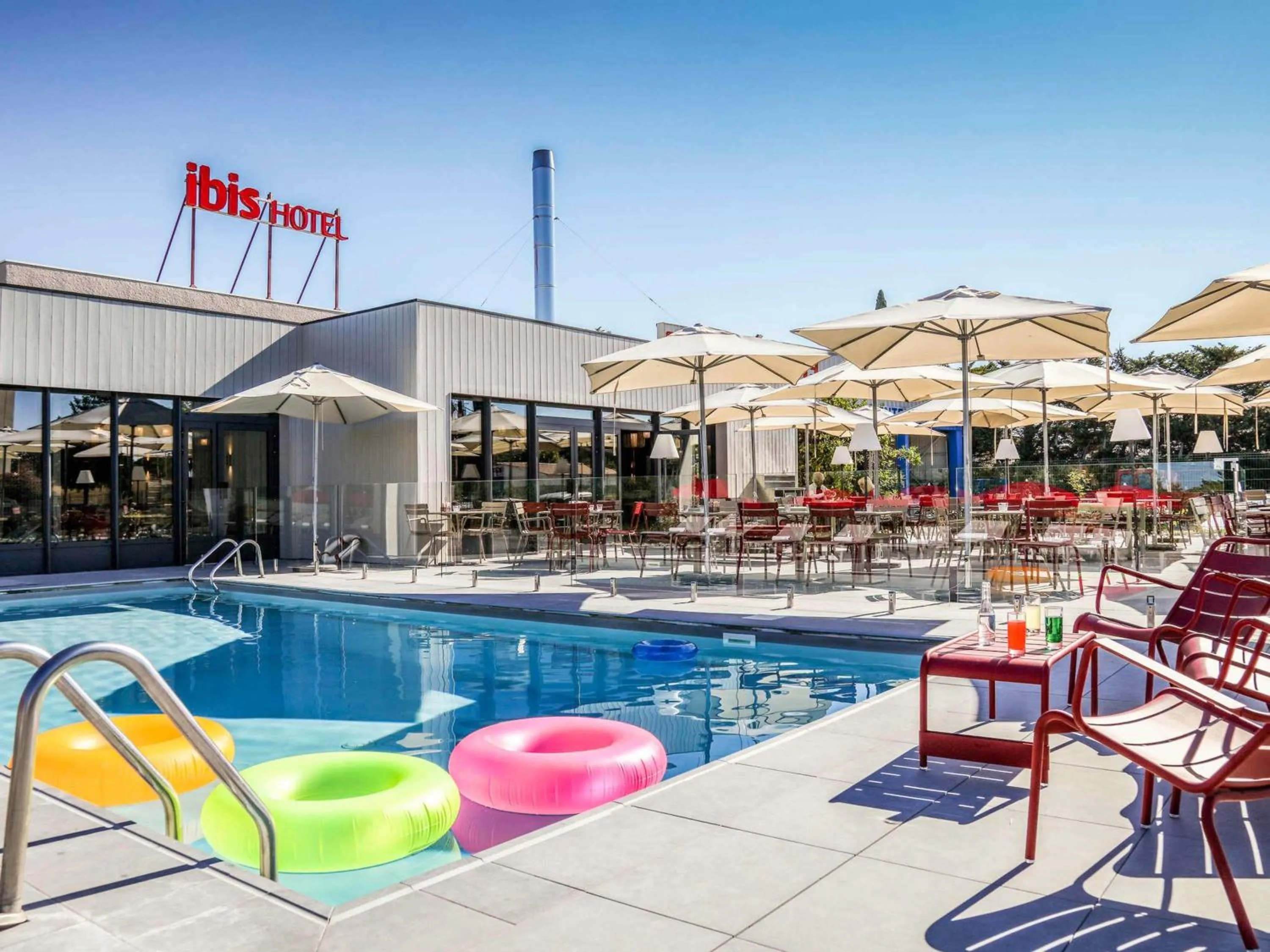 Property building in ibis Orange Centre