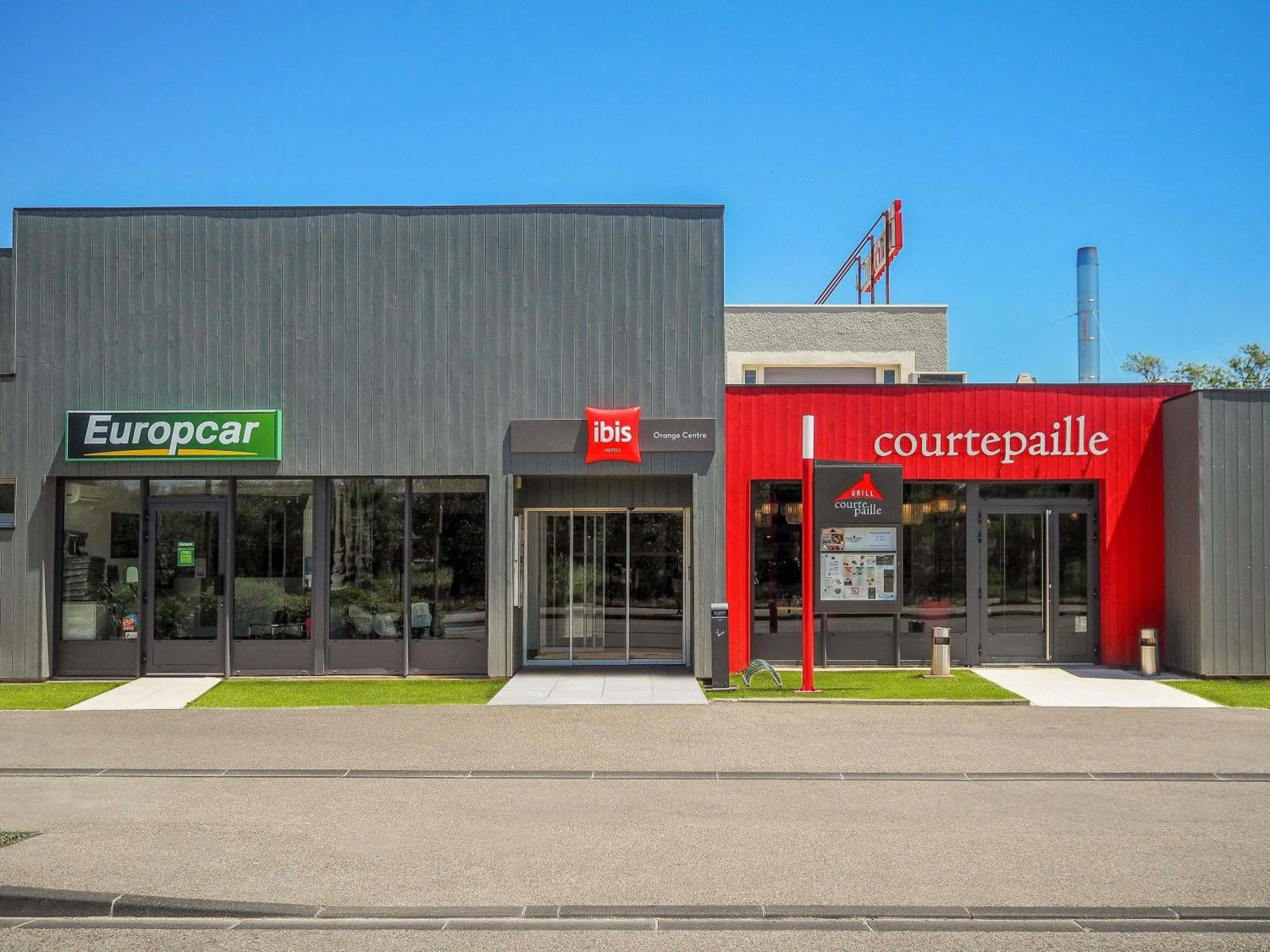 Restaurant/places to eat in ibis Orange Centre