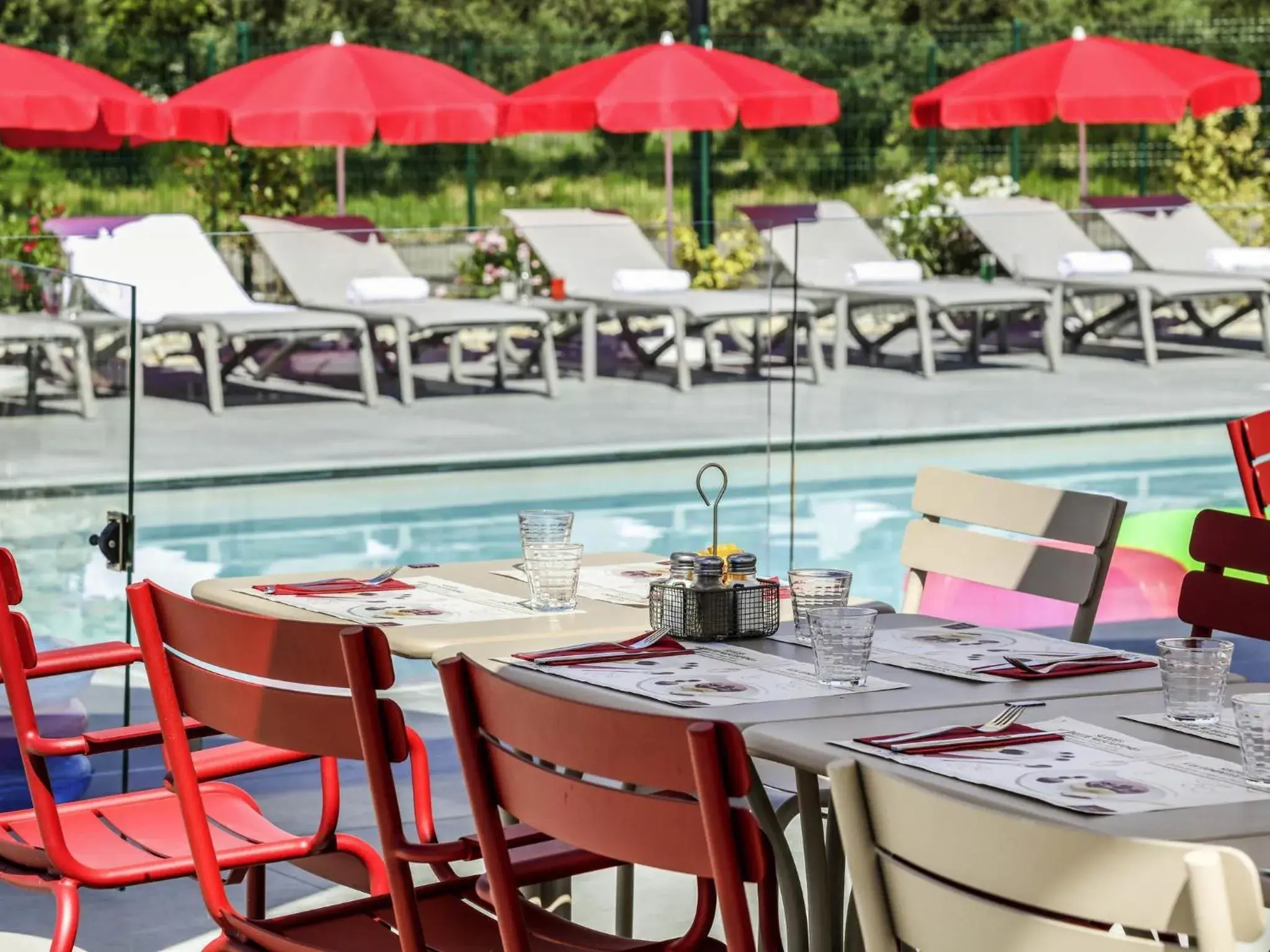 Pool view in ibis Orange Centre Pool view in ibis Orange Centre