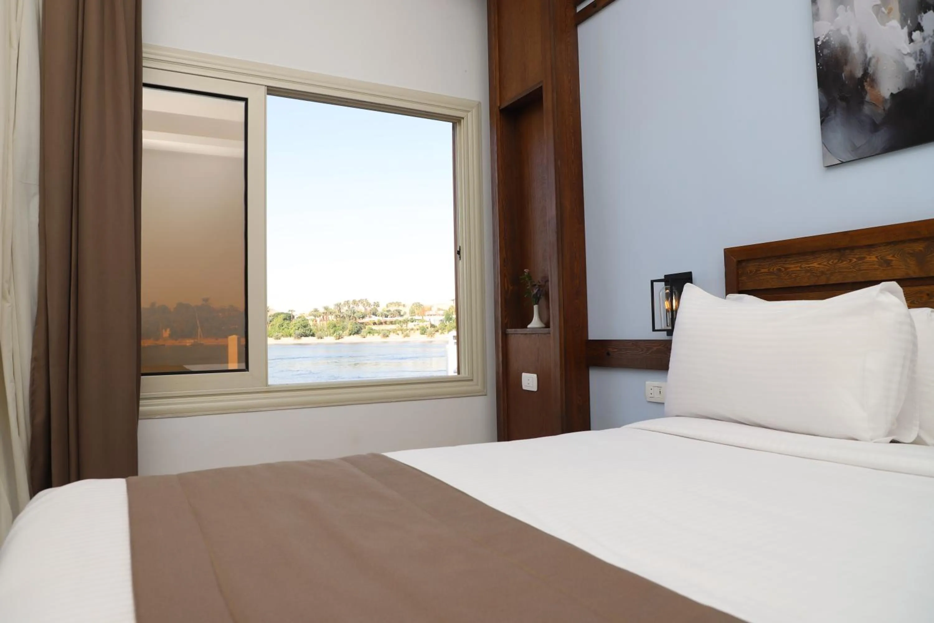 River view, Bed in Obelisk Nile Hotel Aswan