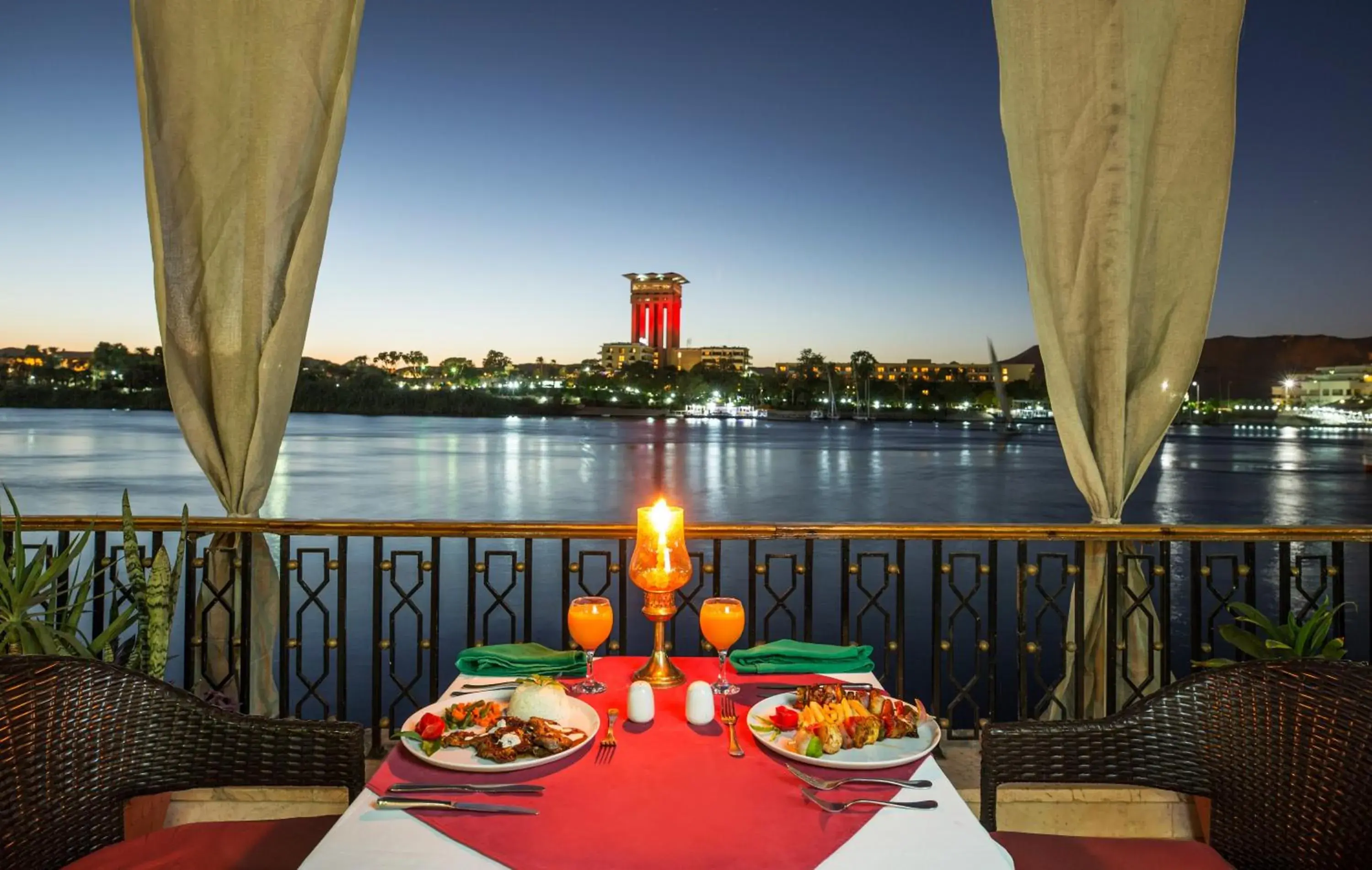 Restaurant/places to eat in Obelisk Nile Hotel Aswan Restaurant/places to eat in Obelisk Nile Hotel Aswan