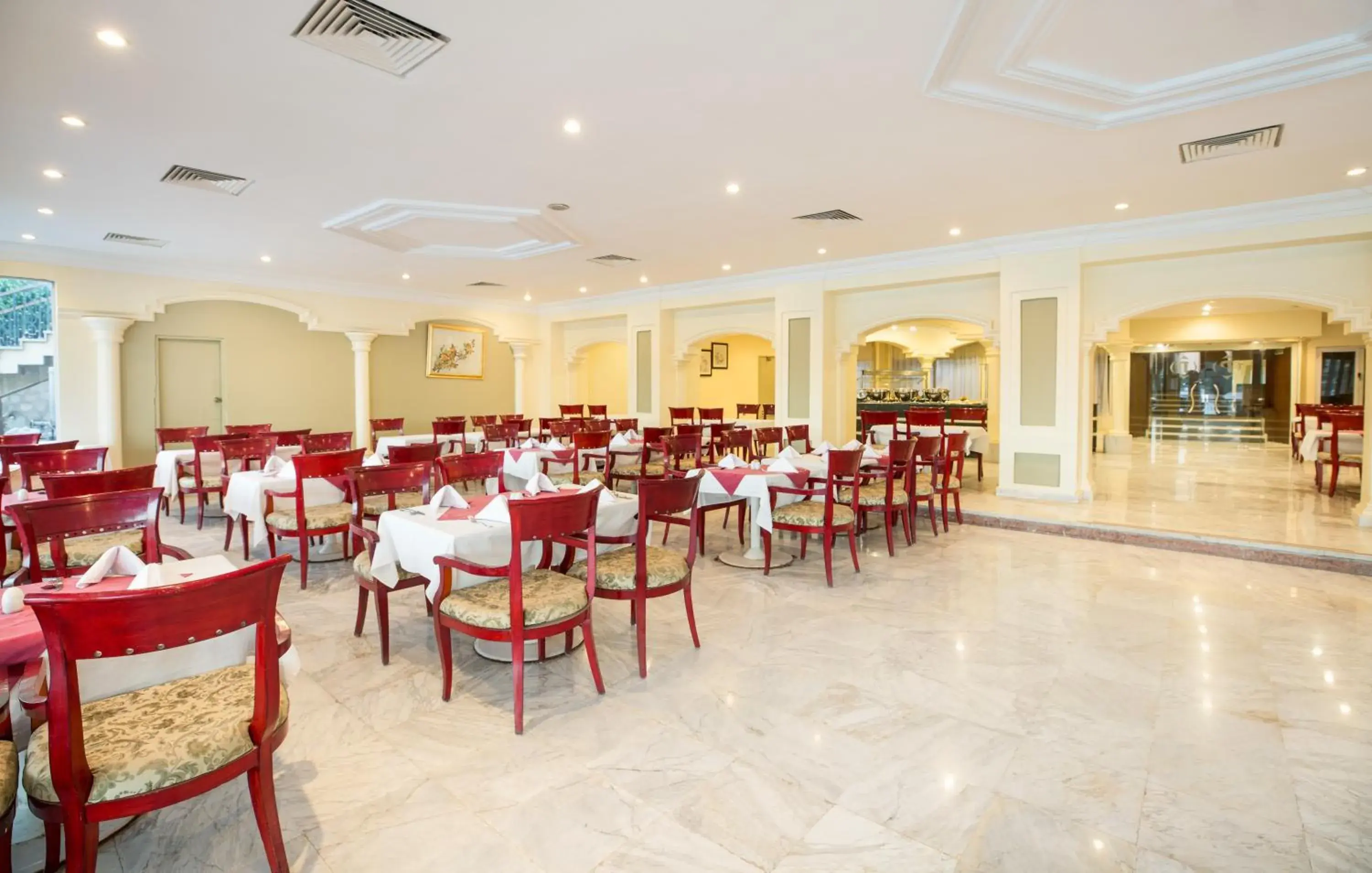 Restaurant/places to eat in Obelisk Nile Hotel Aswan Restaurant/places to eat in Obelisk Nile Hotel Aswan