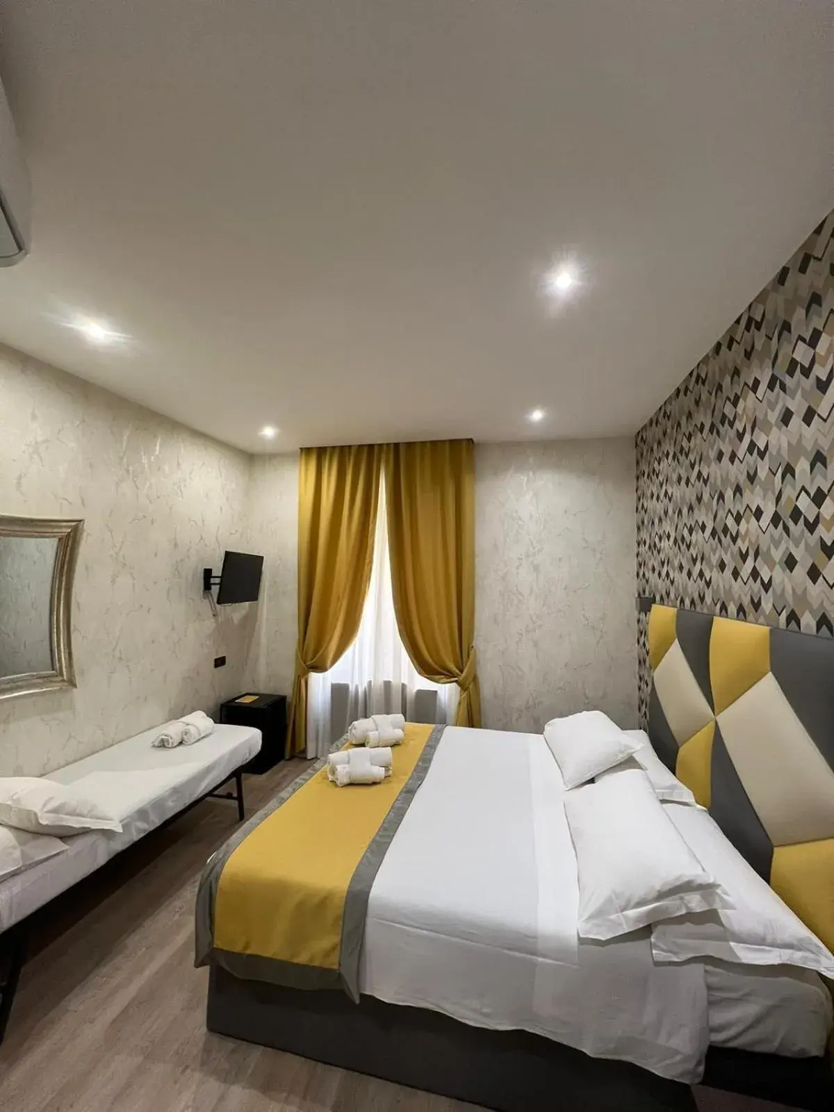 Bed in Hotel Ercoli House Bed in Hotel Ercoli House