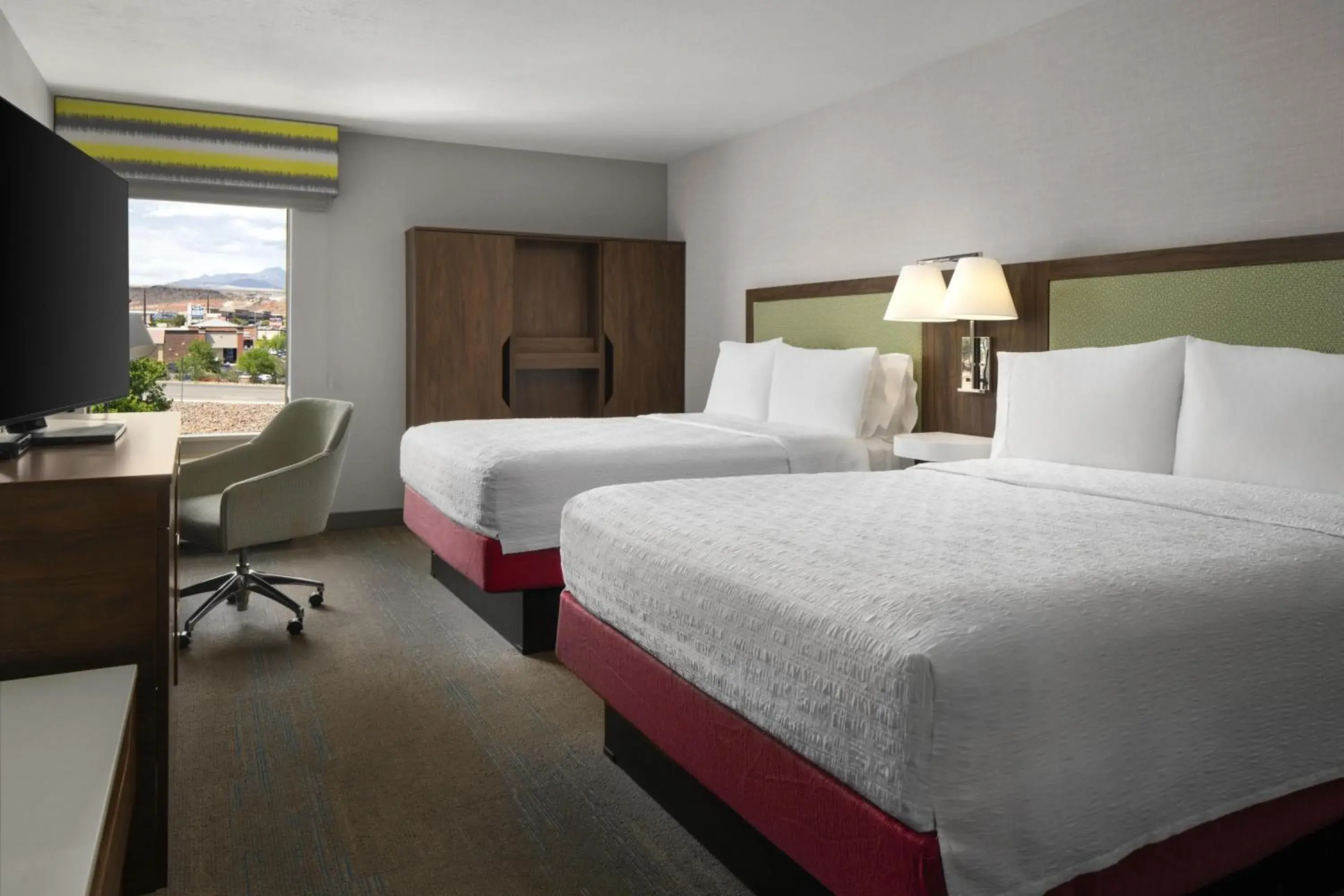 Bed in Hampton Inn St. George Bed in Hampton Inn St. George