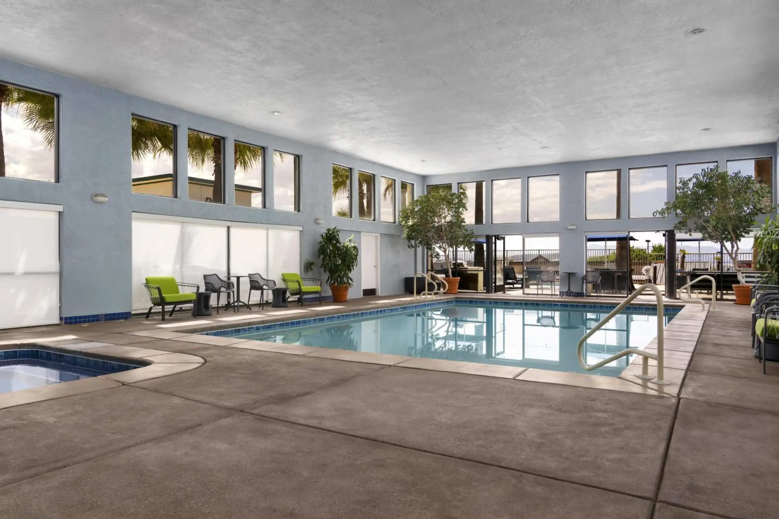 Pool view in Hampton Inn St. George Pool view in Hampton Inn St. George