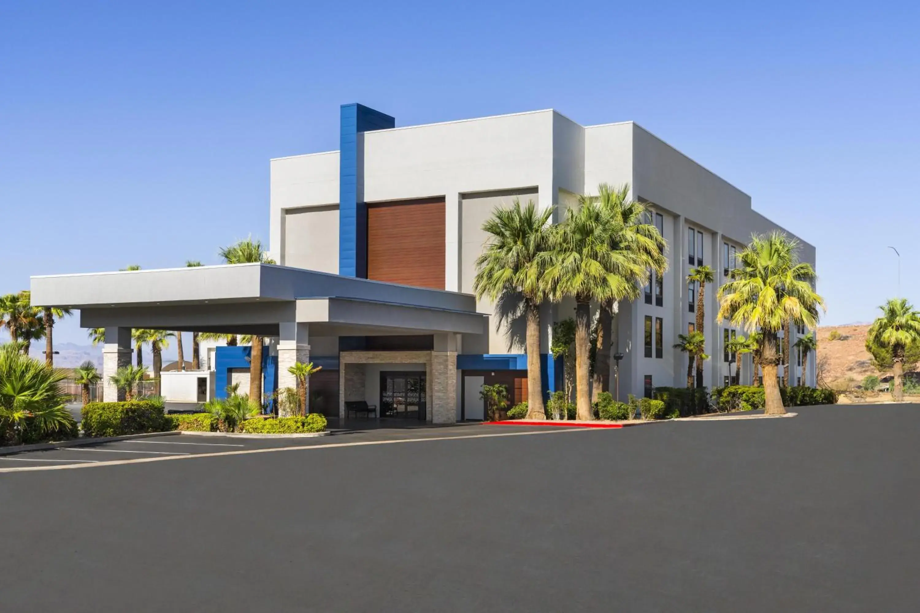 Property building in Hampton Inn St. George Property building in Hampton Inn St. George