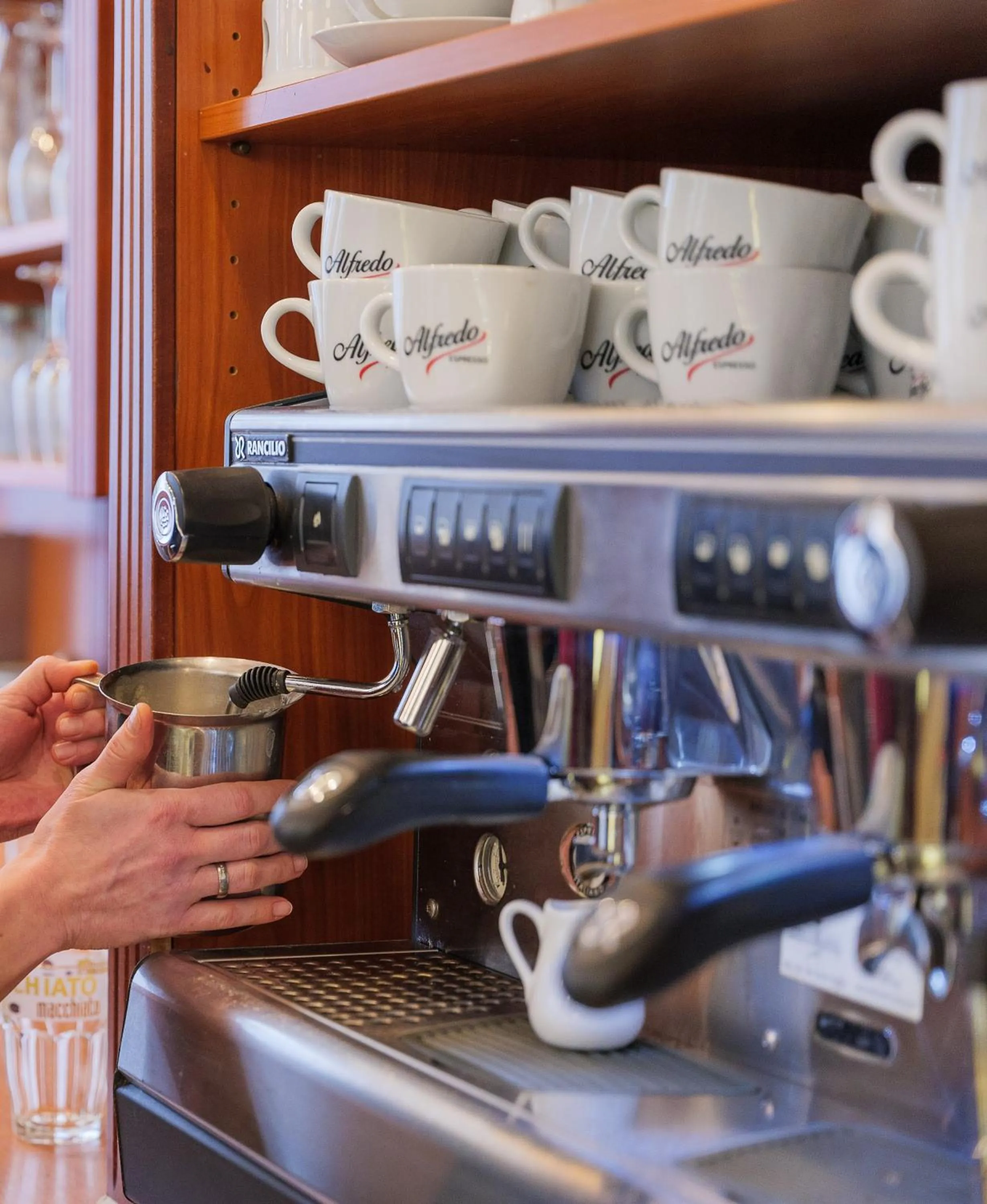 Coffee/tea facilities in Hotel GARNI Residenz Am Markt Meißen