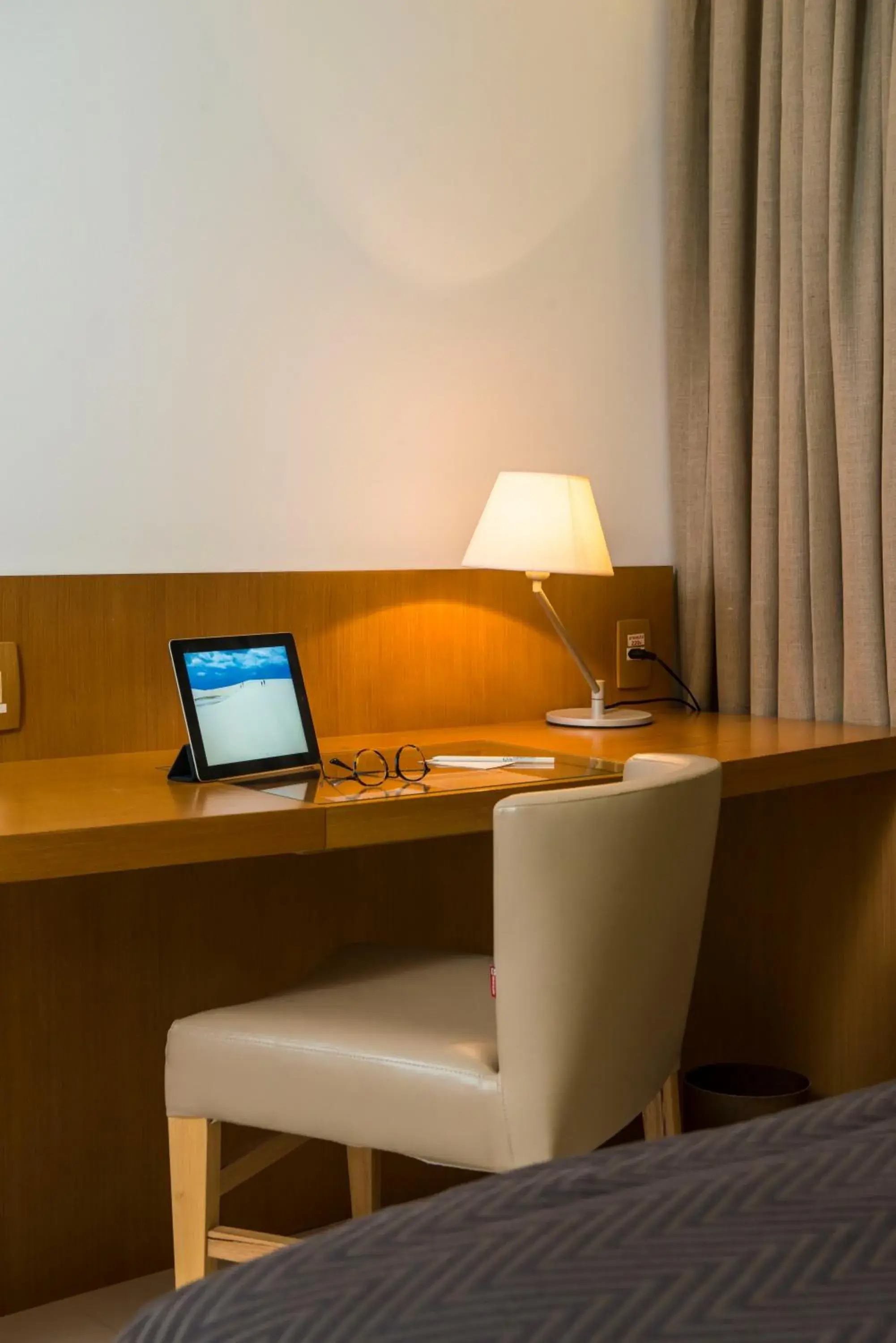 Superior Twin Room with Side Sea View in Hotel Luzeiros São Luis Superior Twin Room with Side Sea View in Hotel Luzeiros São Luis