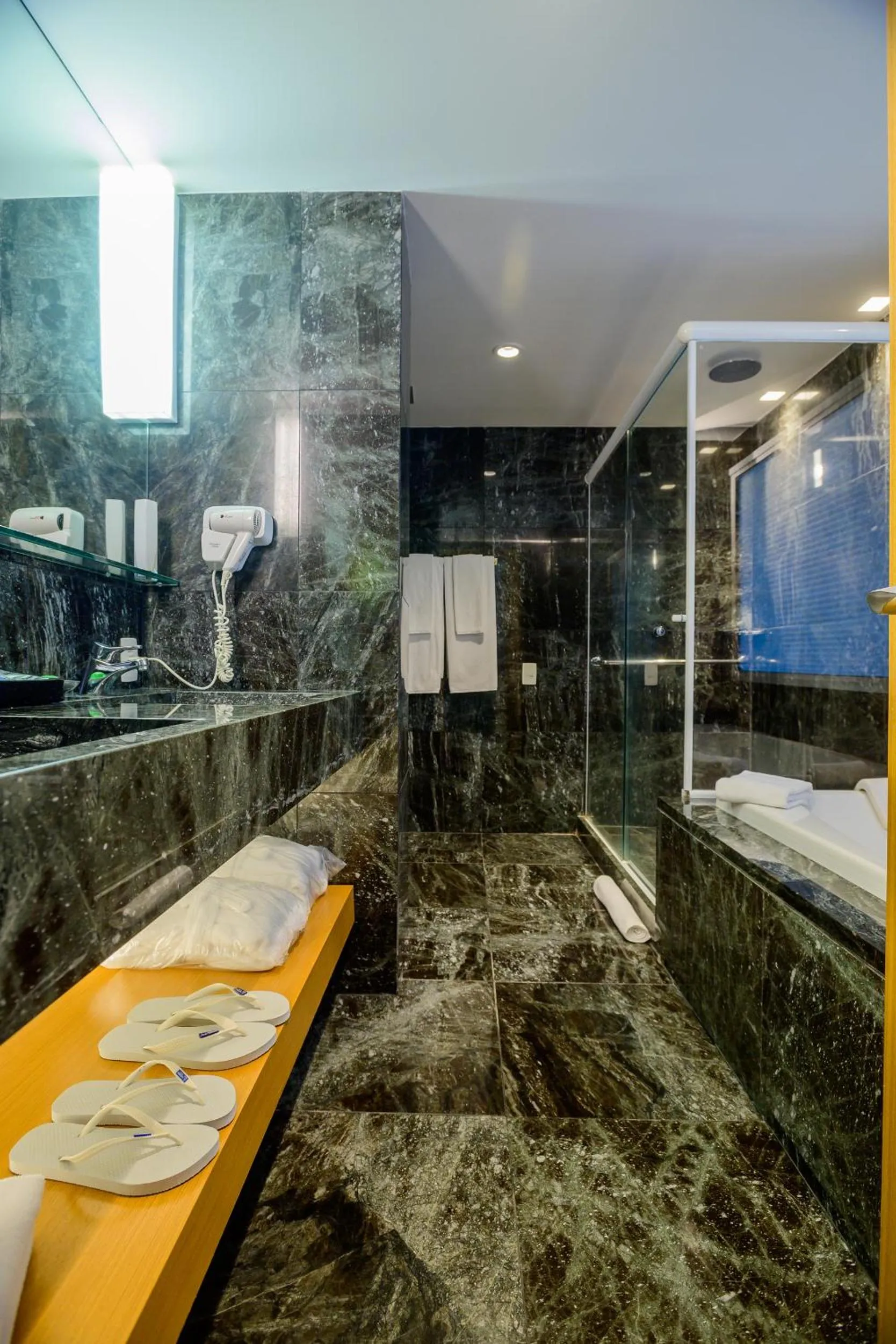 Bathroom in Hotel Luzeiros São Luis