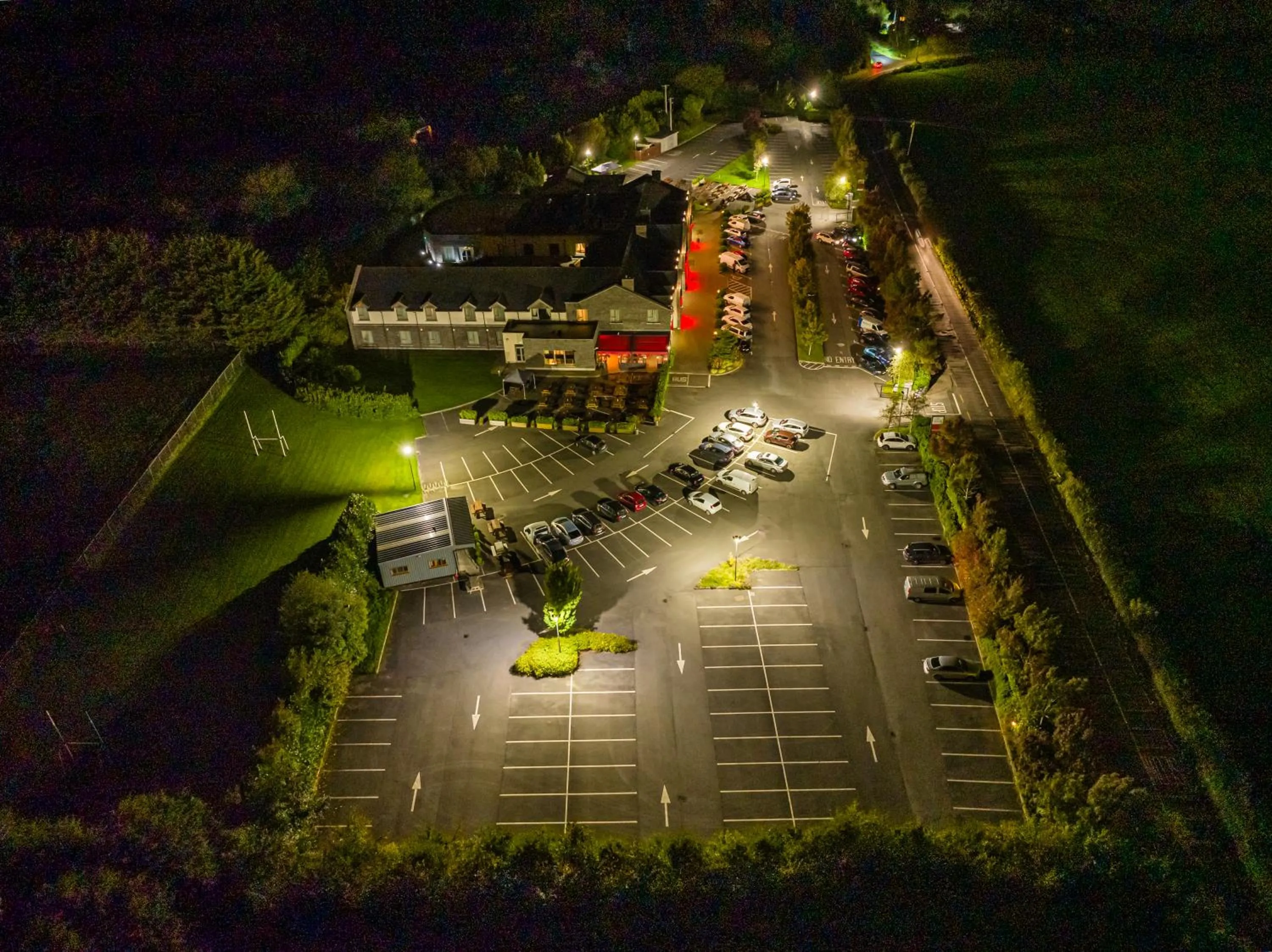 Parking in Kettles Country House Hotel