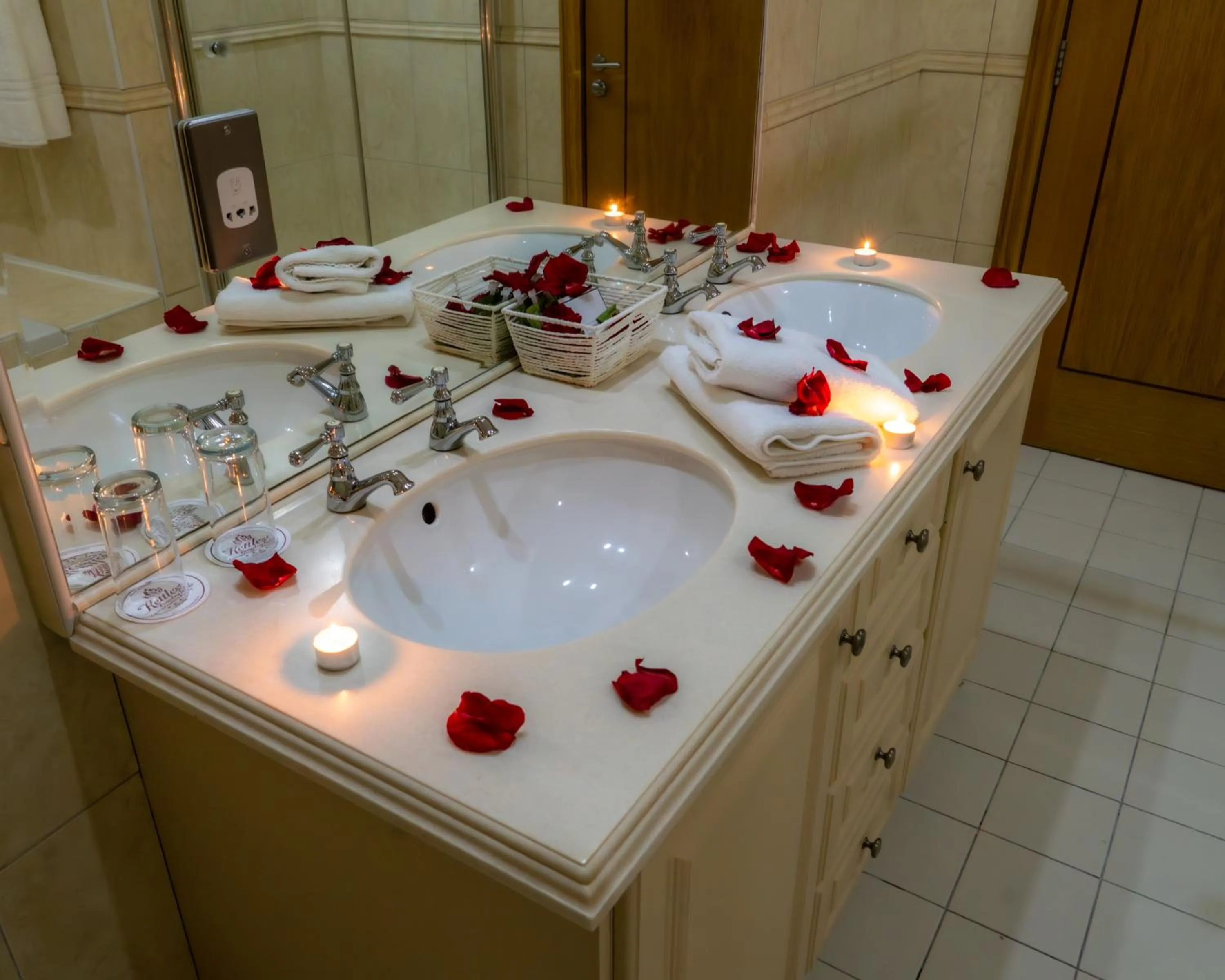 Bathroom in Kettles Country House Hotel