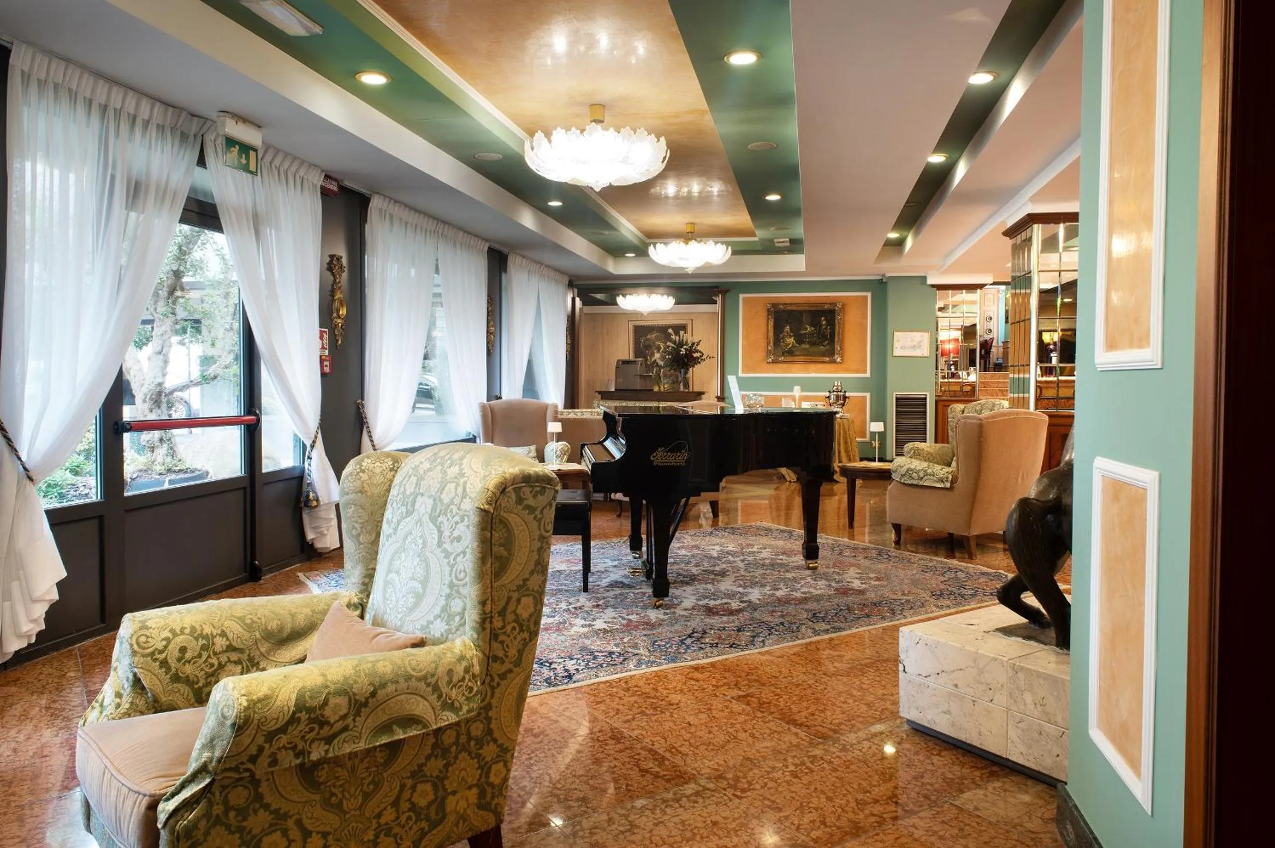 Lobby or reception in Santa Barbara Hotel