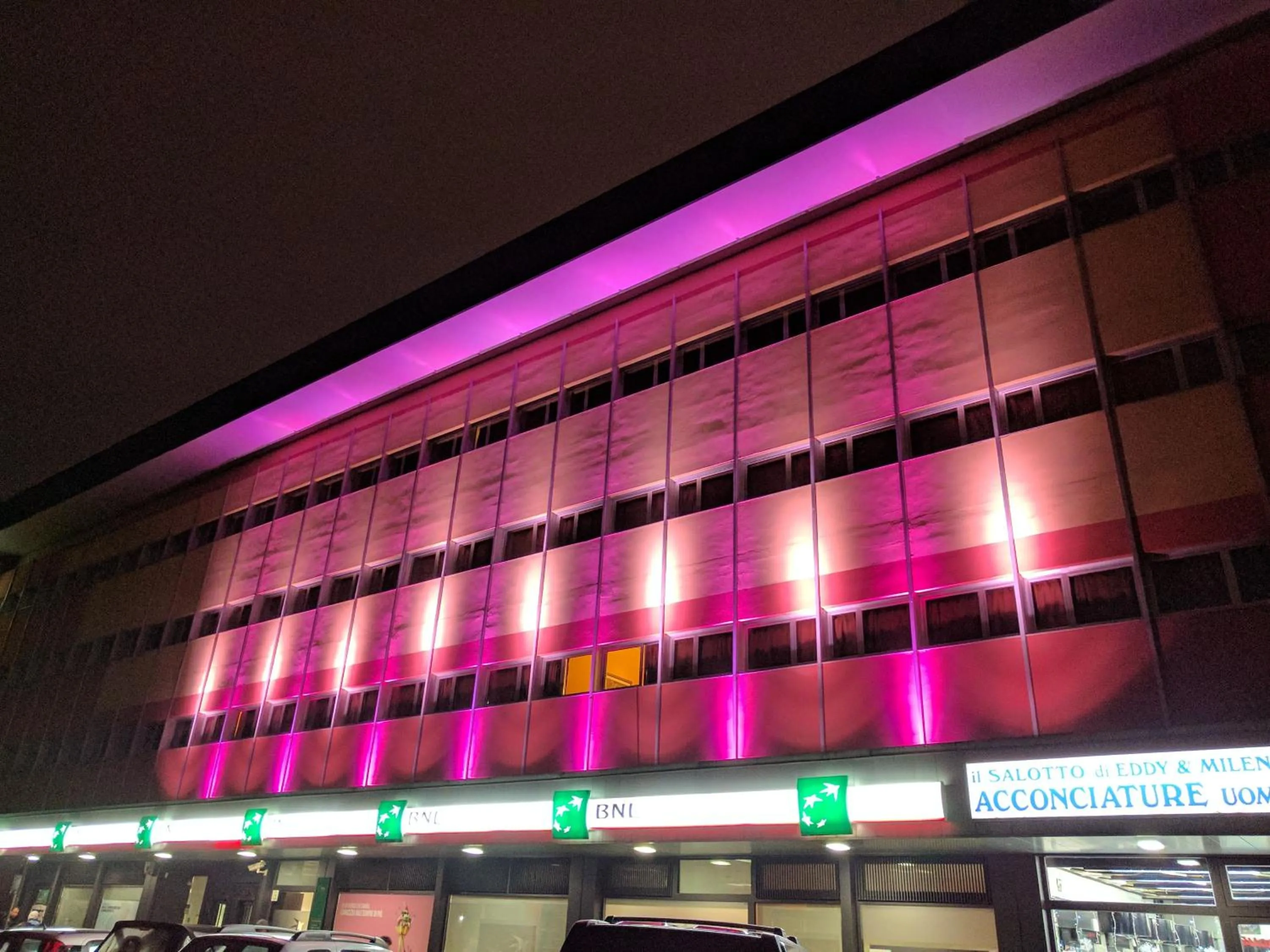 Facade/entrance in Santa Barbara Hotel