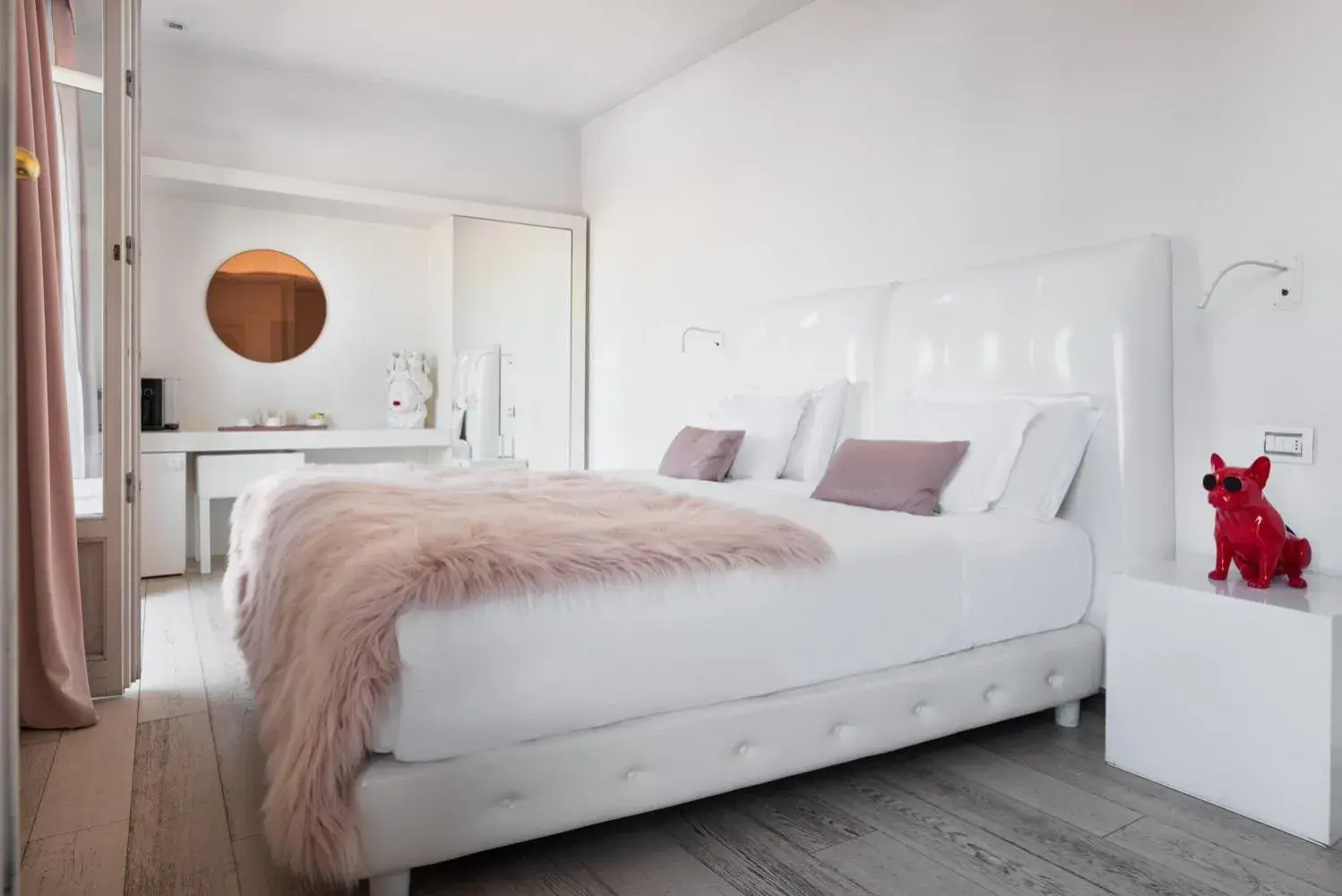 wardrobe, Bed in Eurostars Florence Boutique wardrobe, Bed in Eurostars Florence Boutique