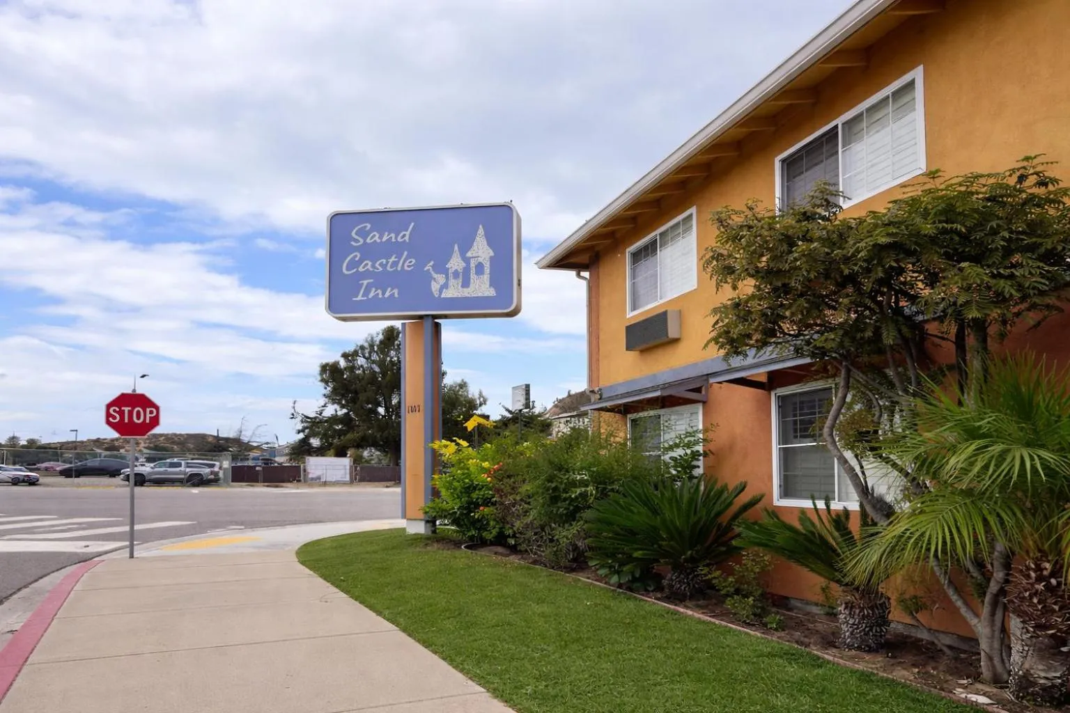 Property logo or sign in Sand Castle Inn