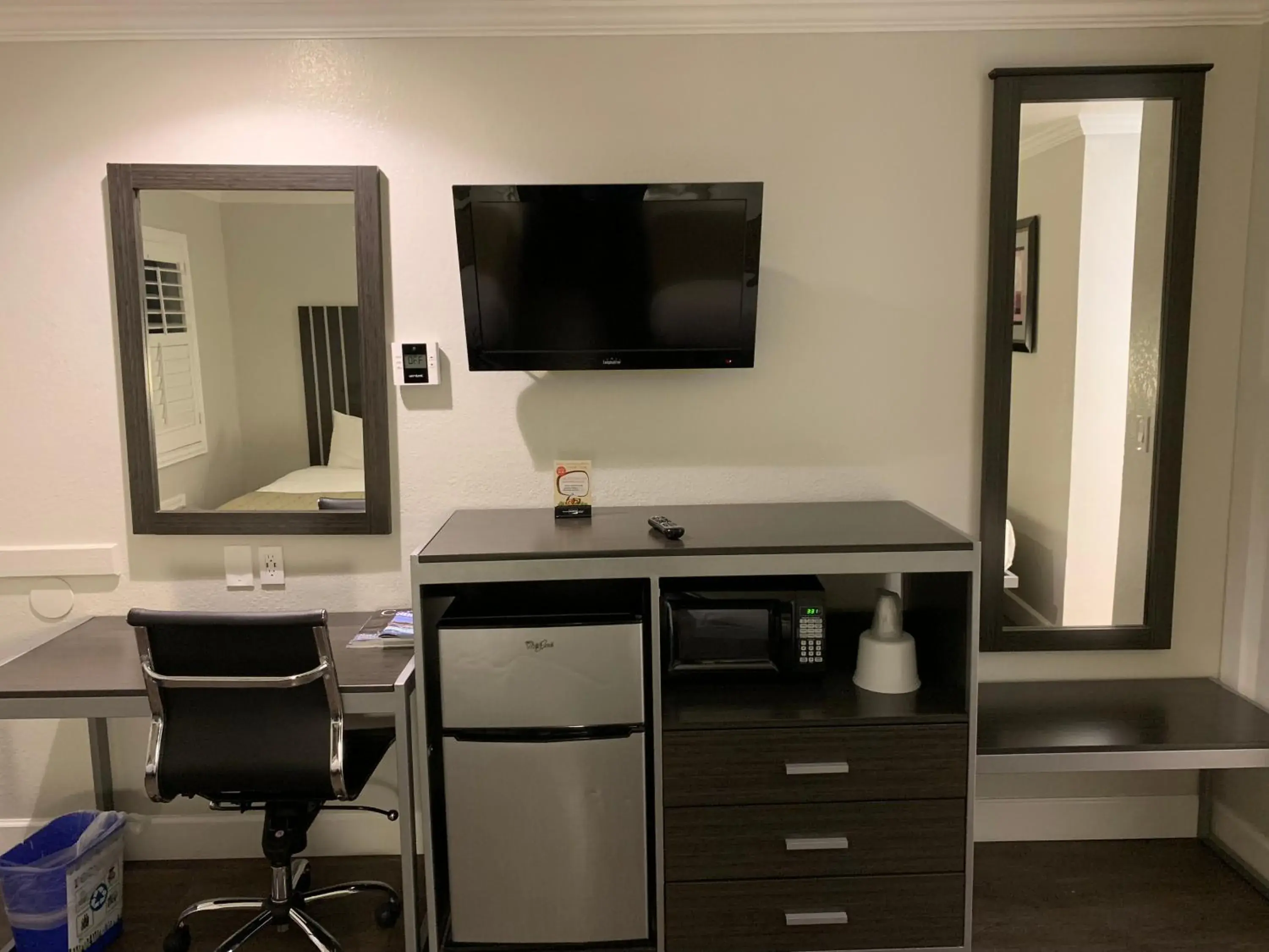 Bedroom in Sand Castle Inn Bedroom in Sand Castle Inn