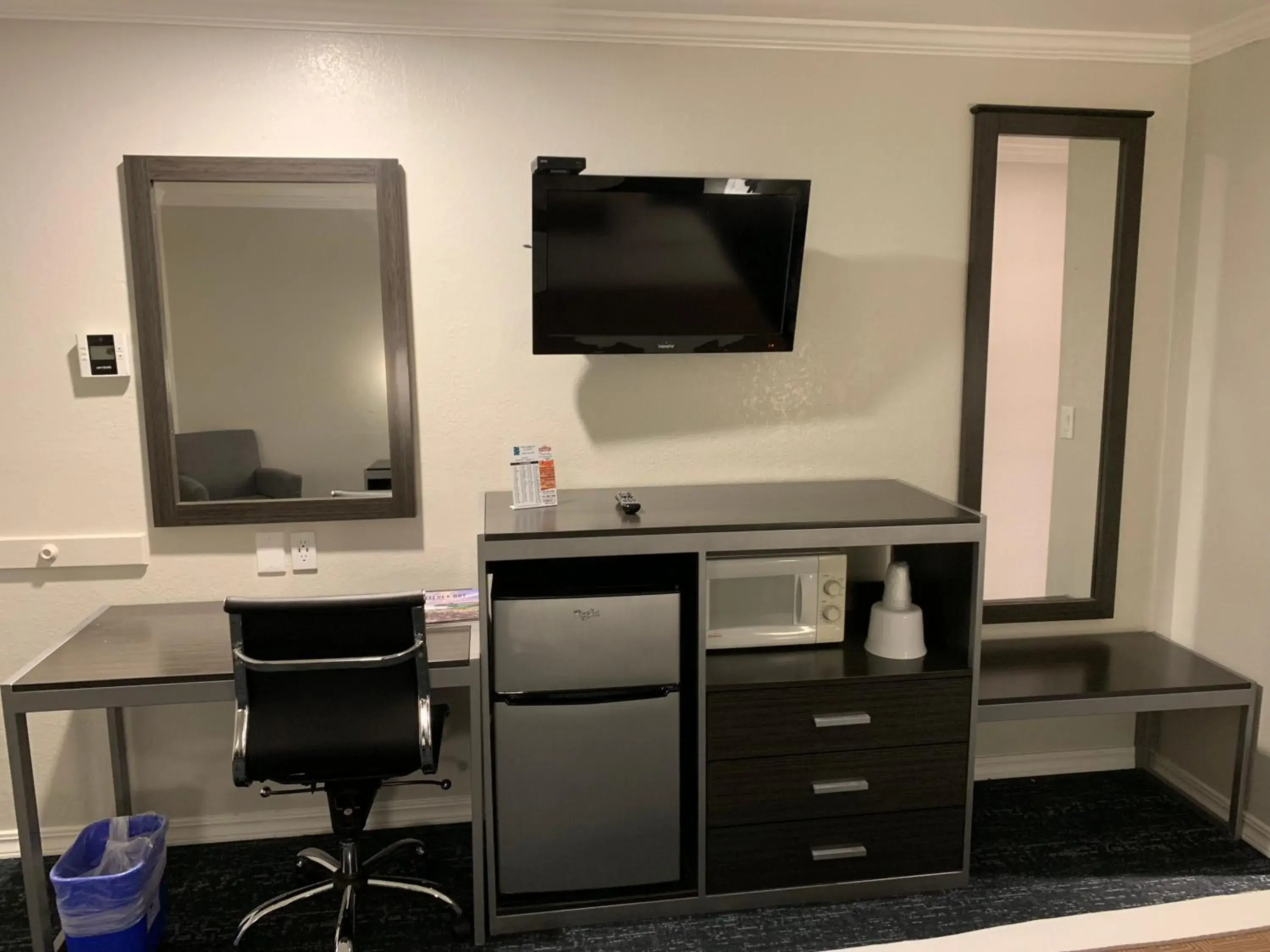 Bedroom in Sand Castle Inn Bedroom in Sand Castle Inn