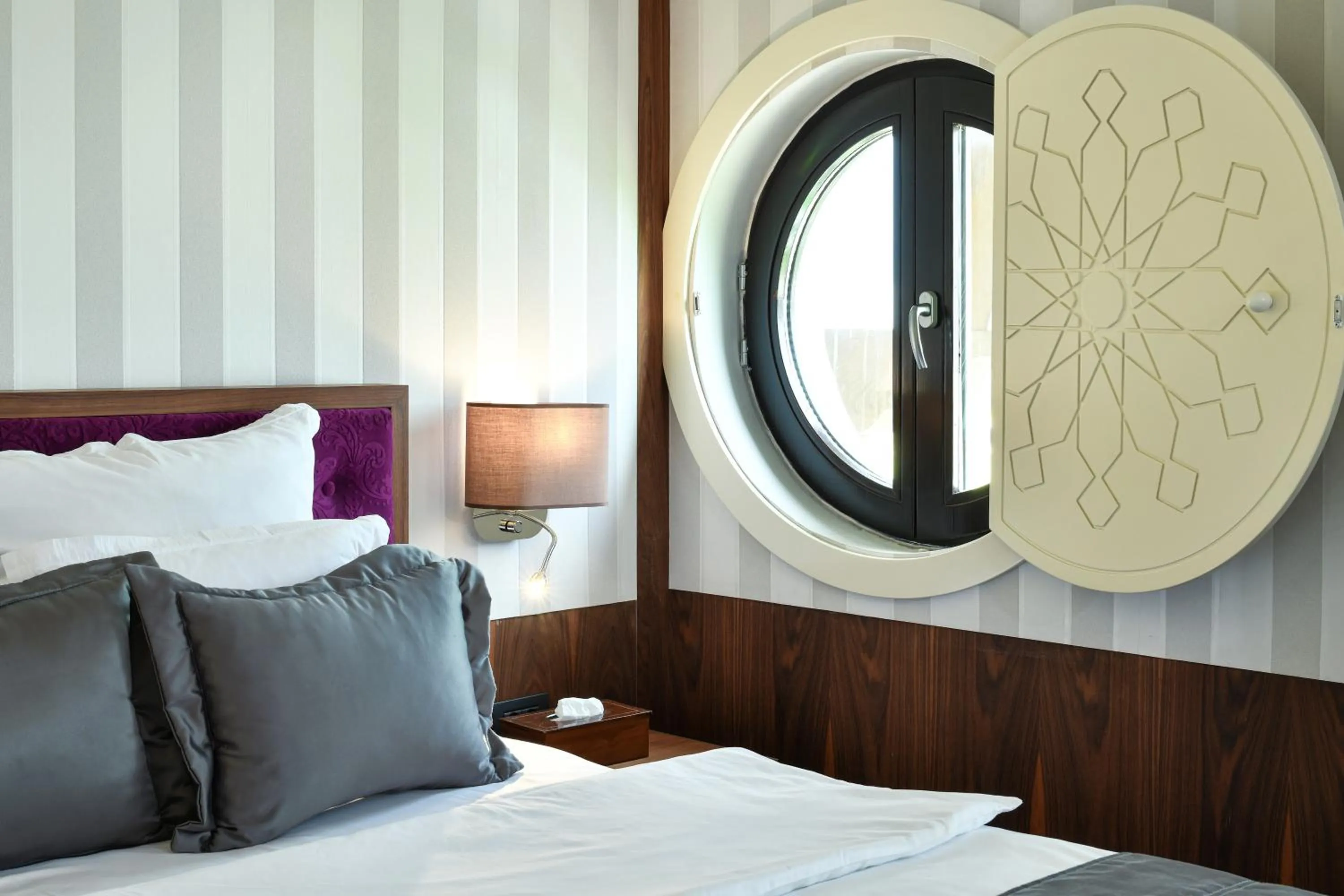 Bedroom, Bed in Heritage Hotel Krone