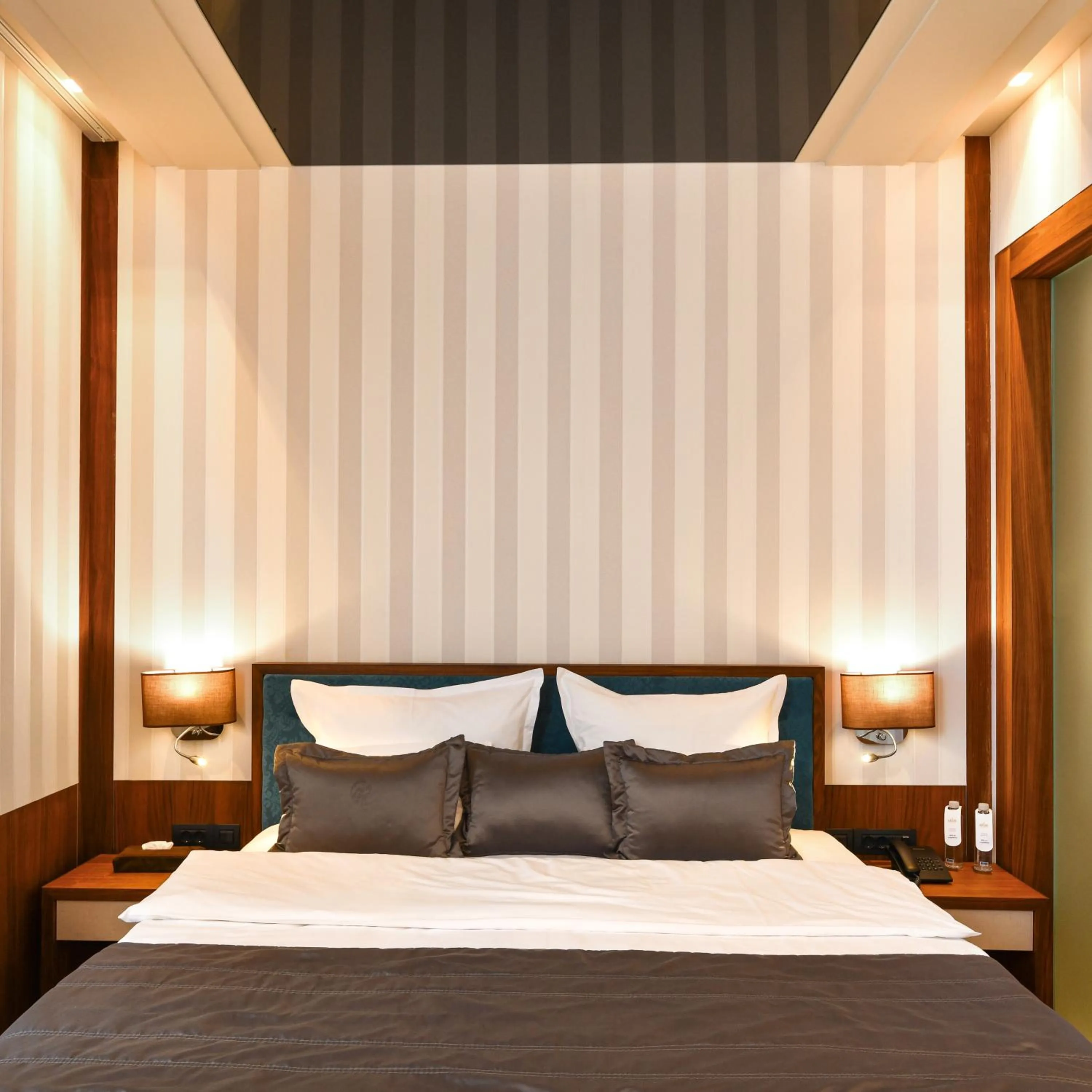 Bedroom, Bed in Heritage Hotel Krone