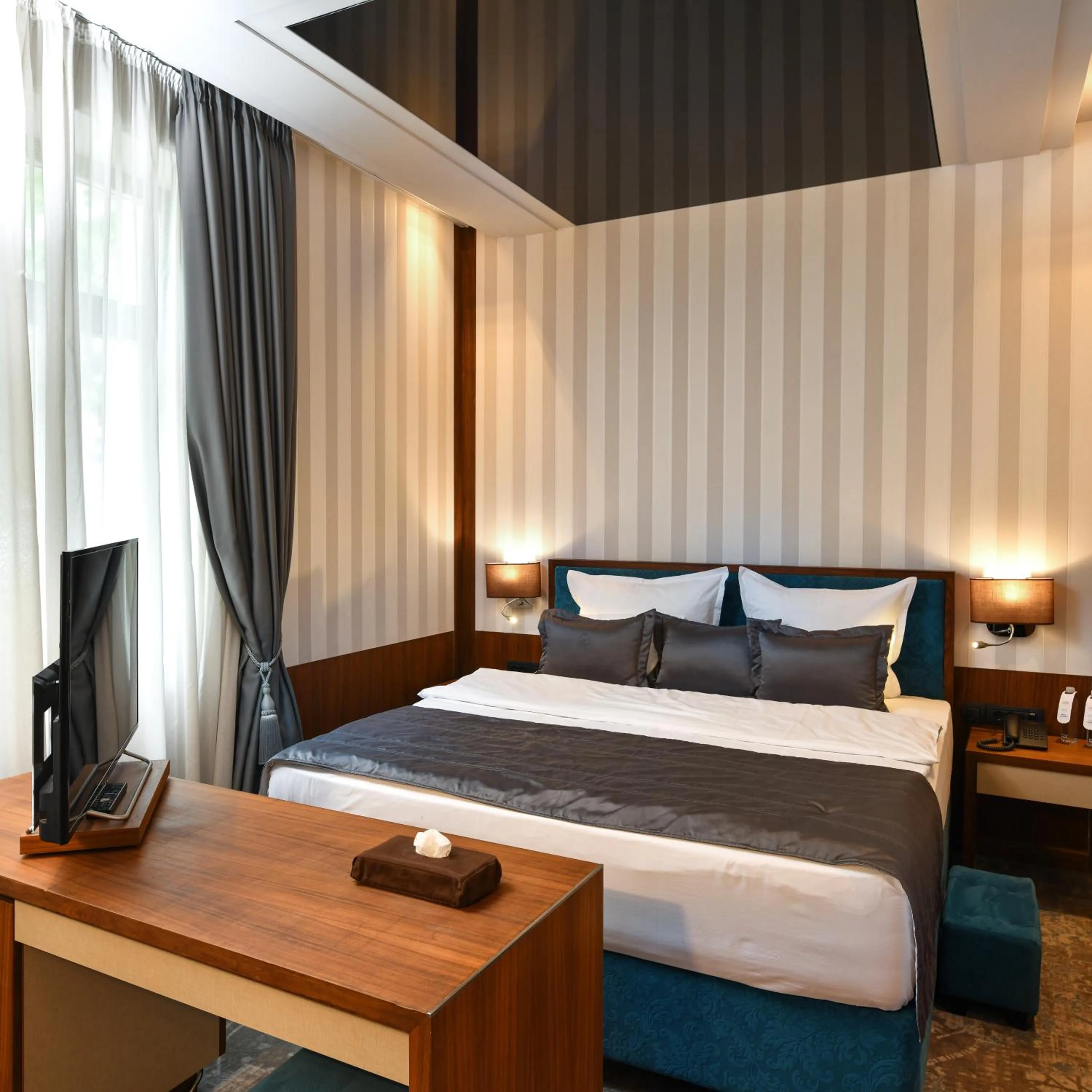 Bedroom, Bed in Heritage Hotel Krone