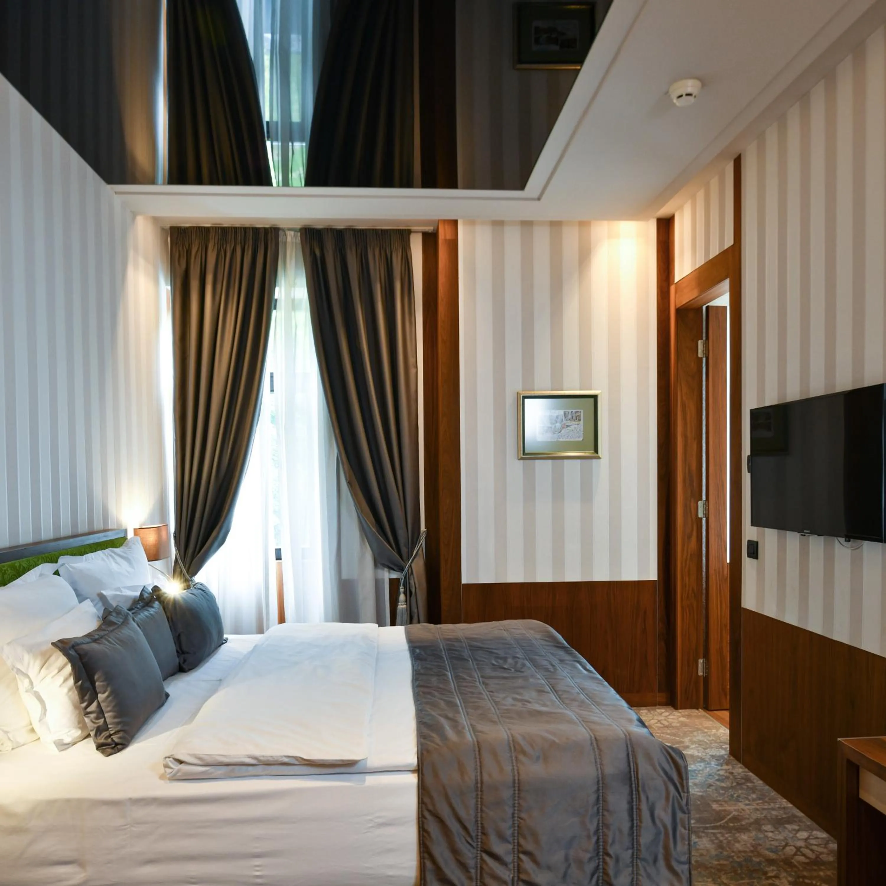 Bedroom, Bed in Heritage Hotel Krone