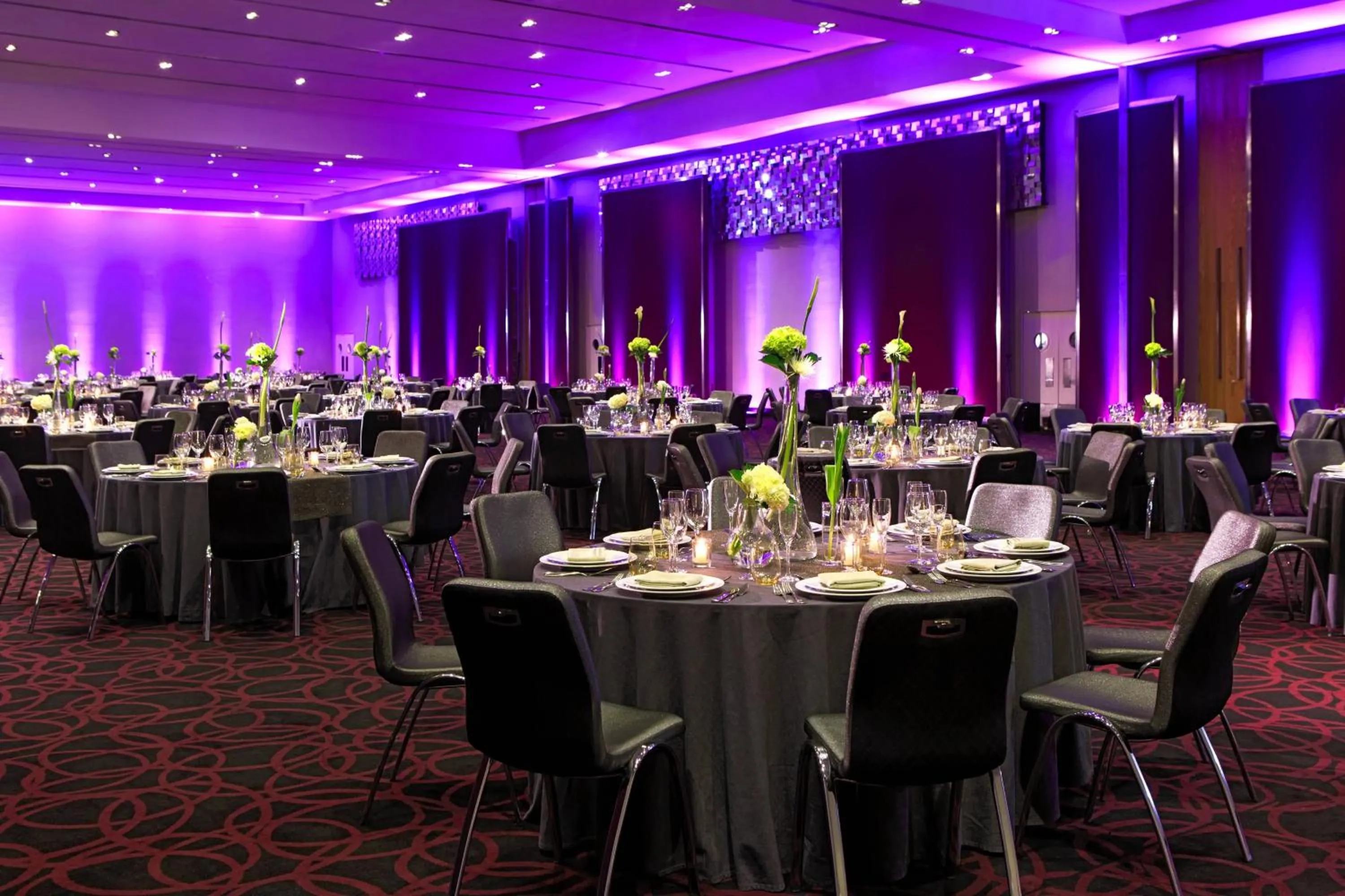 Banquet/Function facilities in W Santiago