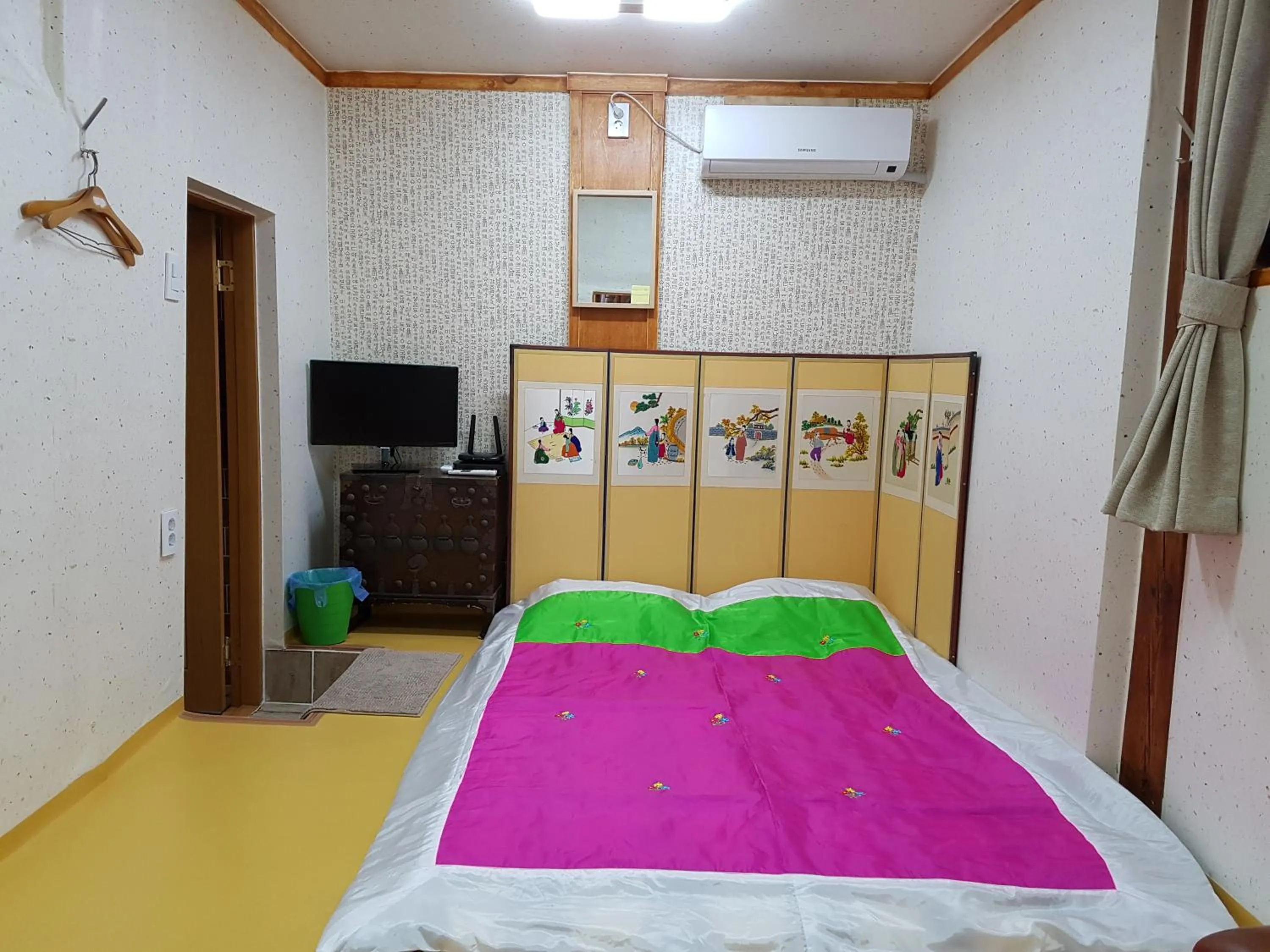 Property building, Bed in Dajayon Hanok Stay