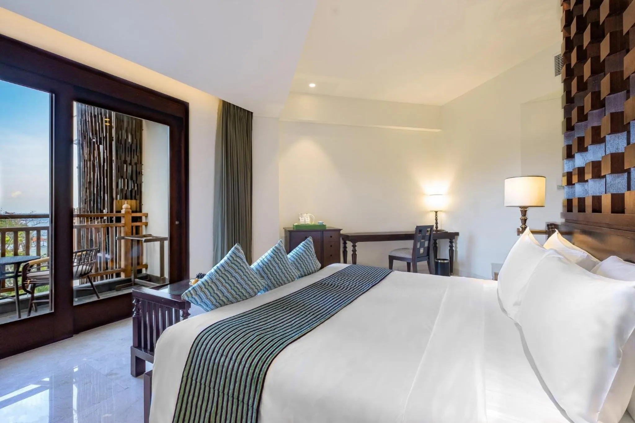 Photo of the whole room, Bed in Holiday Inn Resort Bali Nusa Dua by IHG