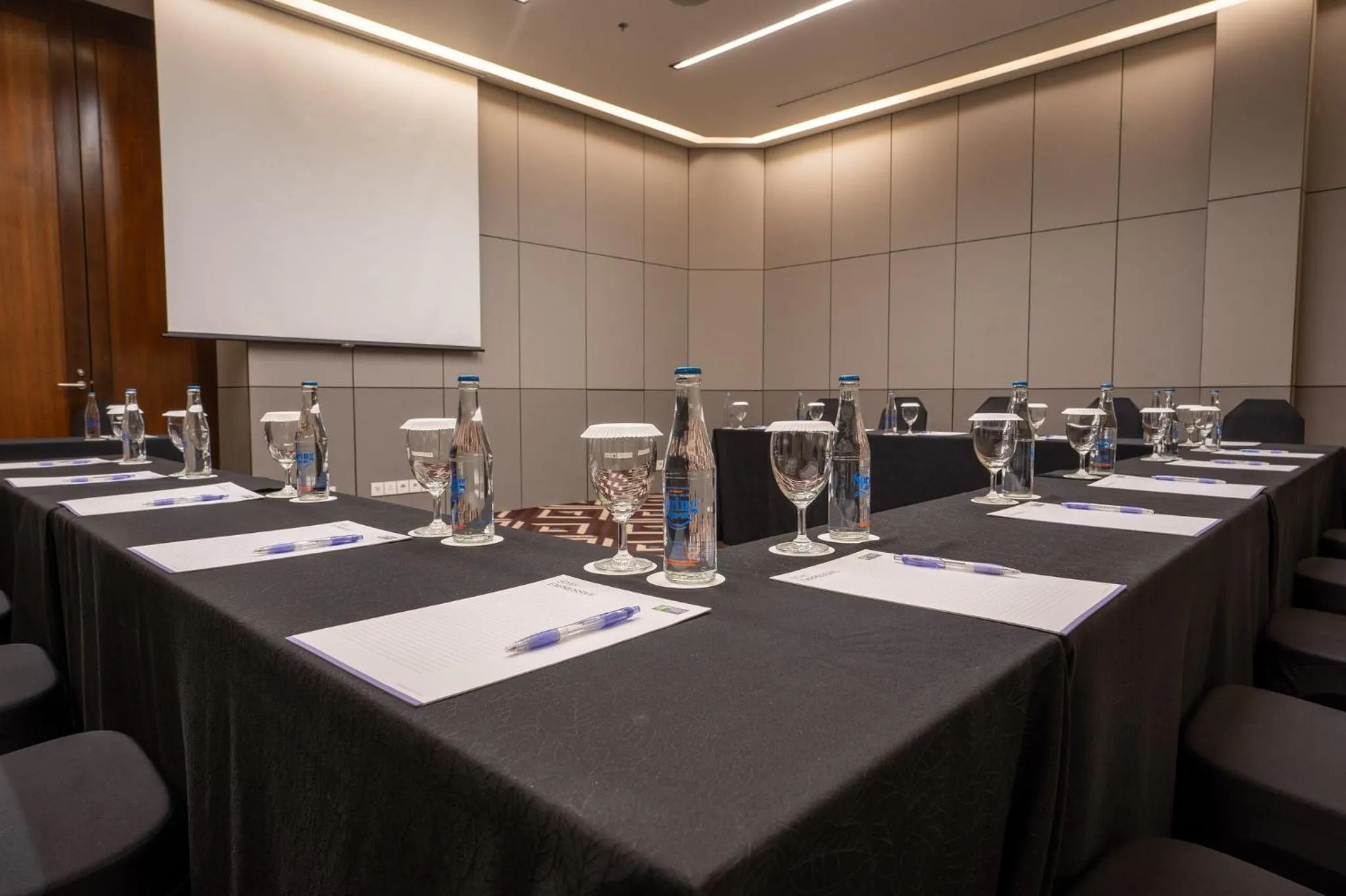 Meeting/conference room in Holiday Inn Resort Bali Nusa Dua by IHG