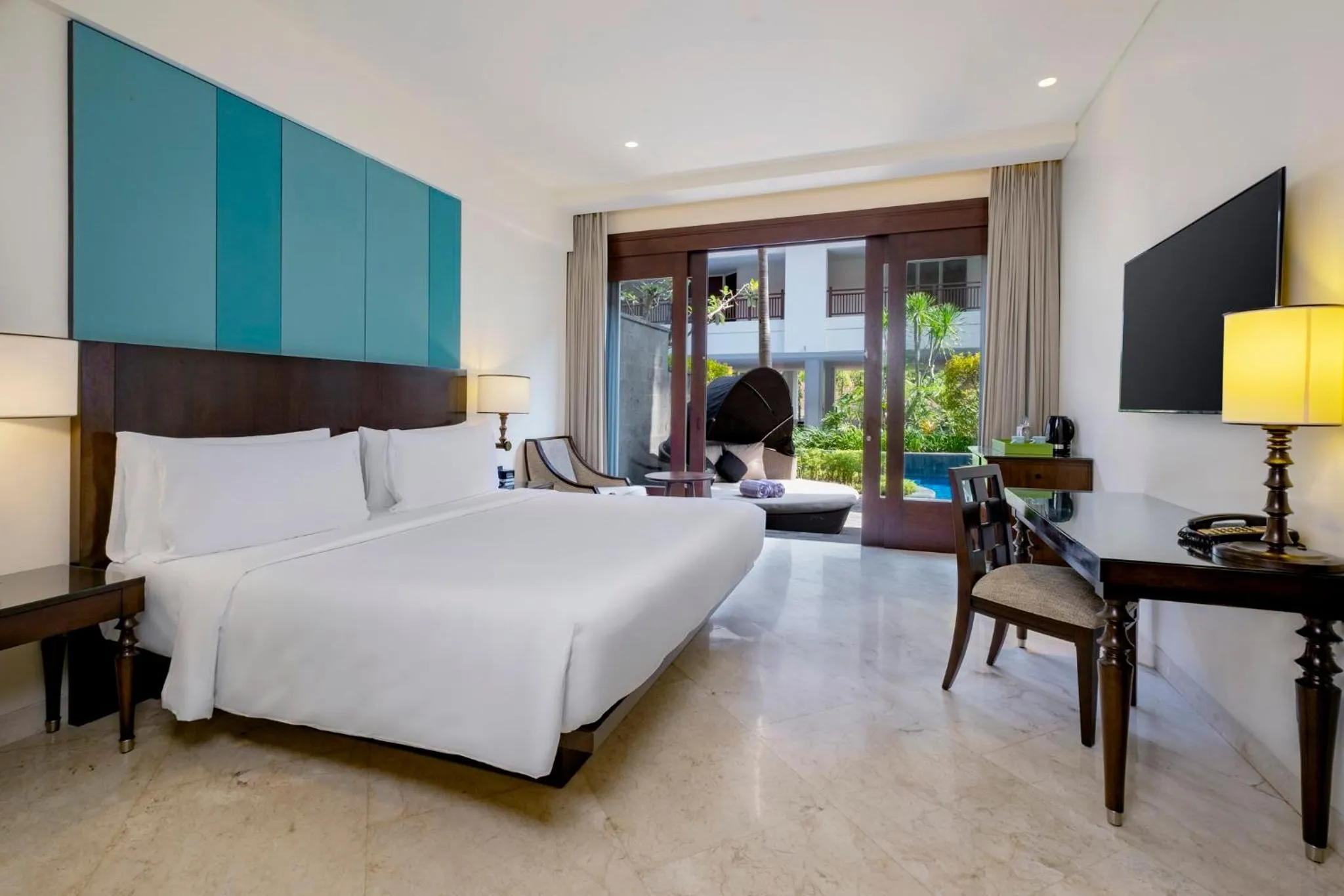 Photo of the whole room, Bed in Holiday Inn Resort Bali Nusa Dua by IHG