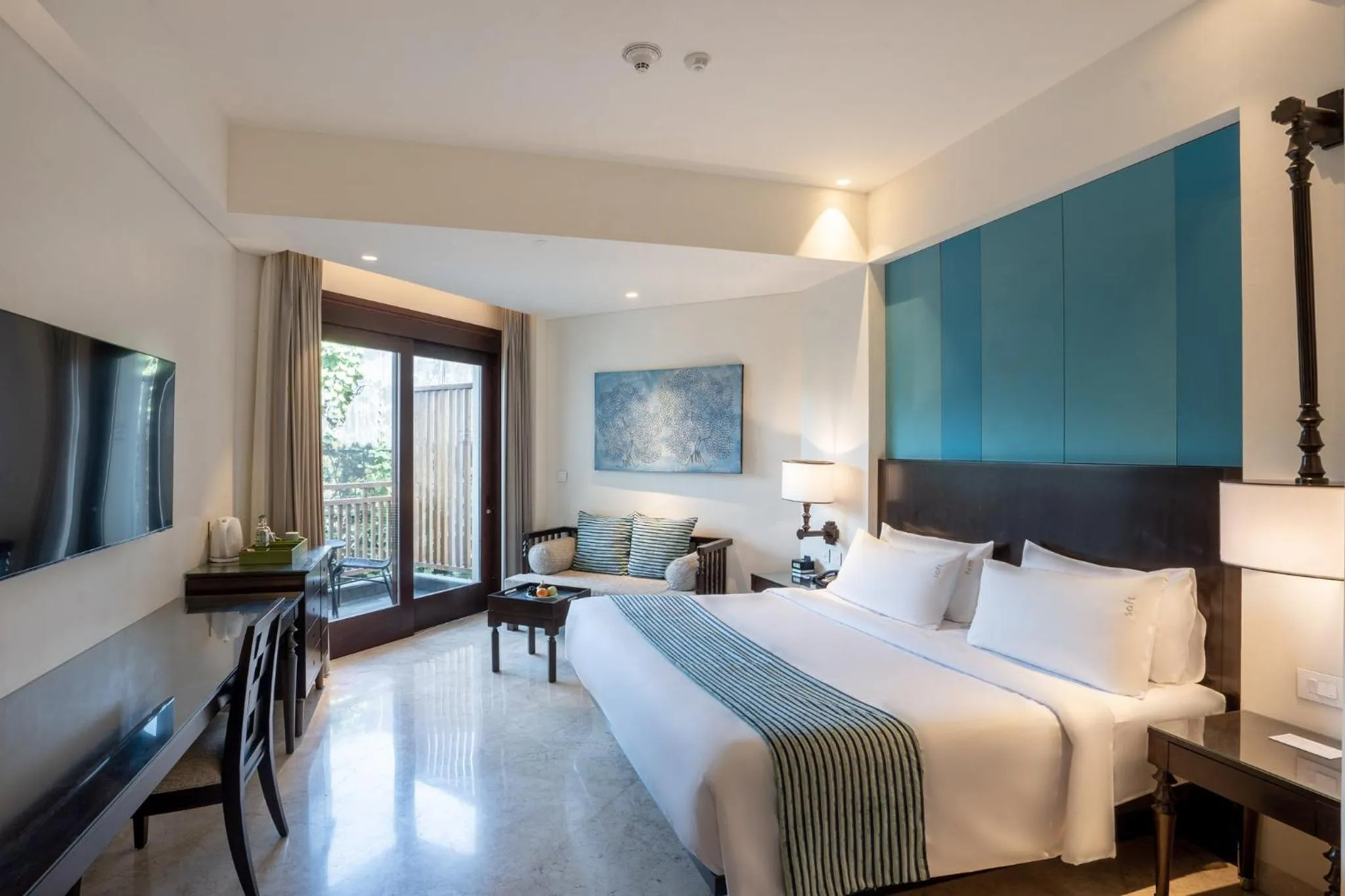 Photo of the whole room, Bed in Holiday Inn Resort Bali Nusa Dua by IHG