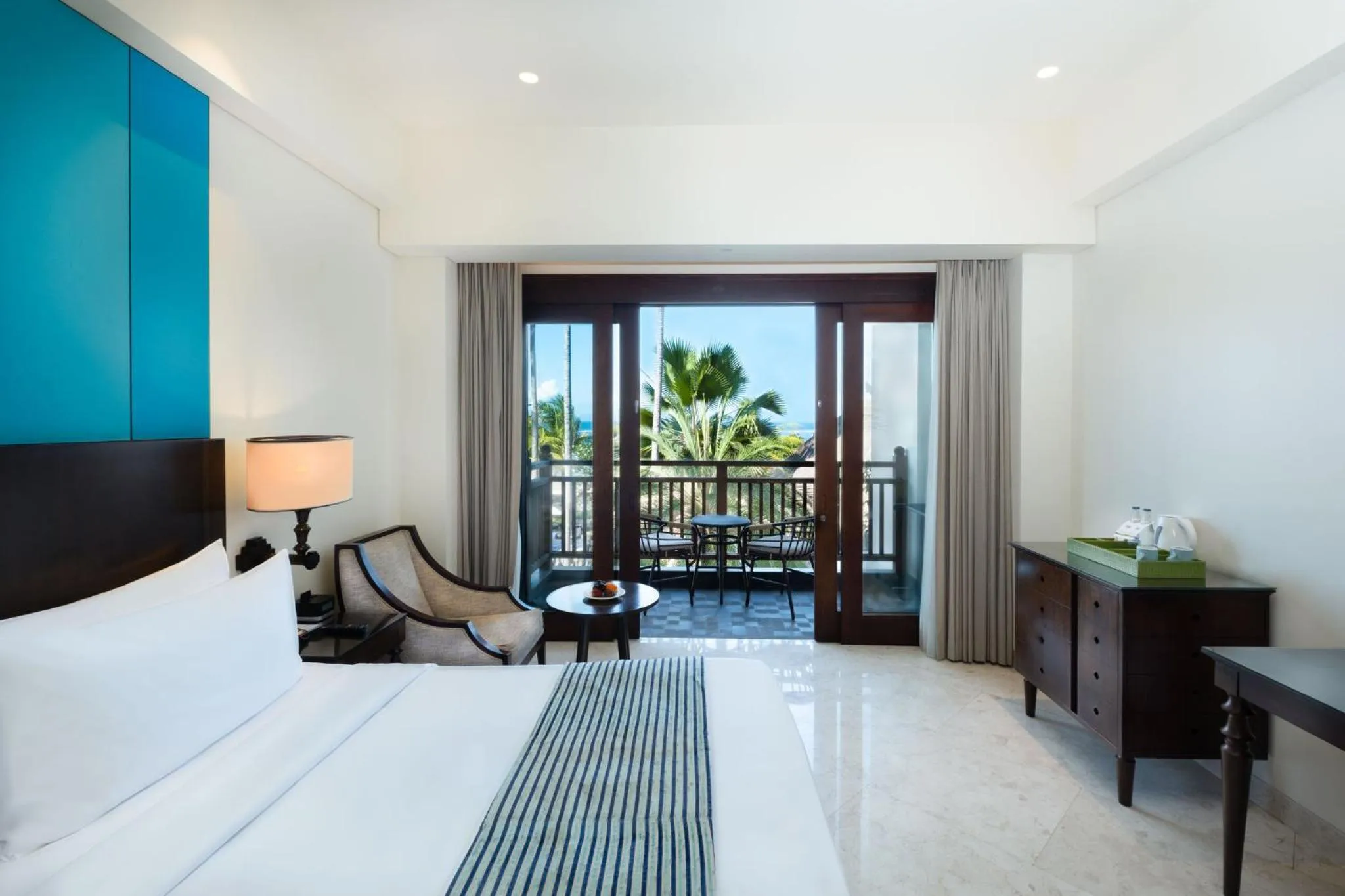 Photo of the whole room, Bed in Holiday Inn Resort Bali Nusa Dua by IHG