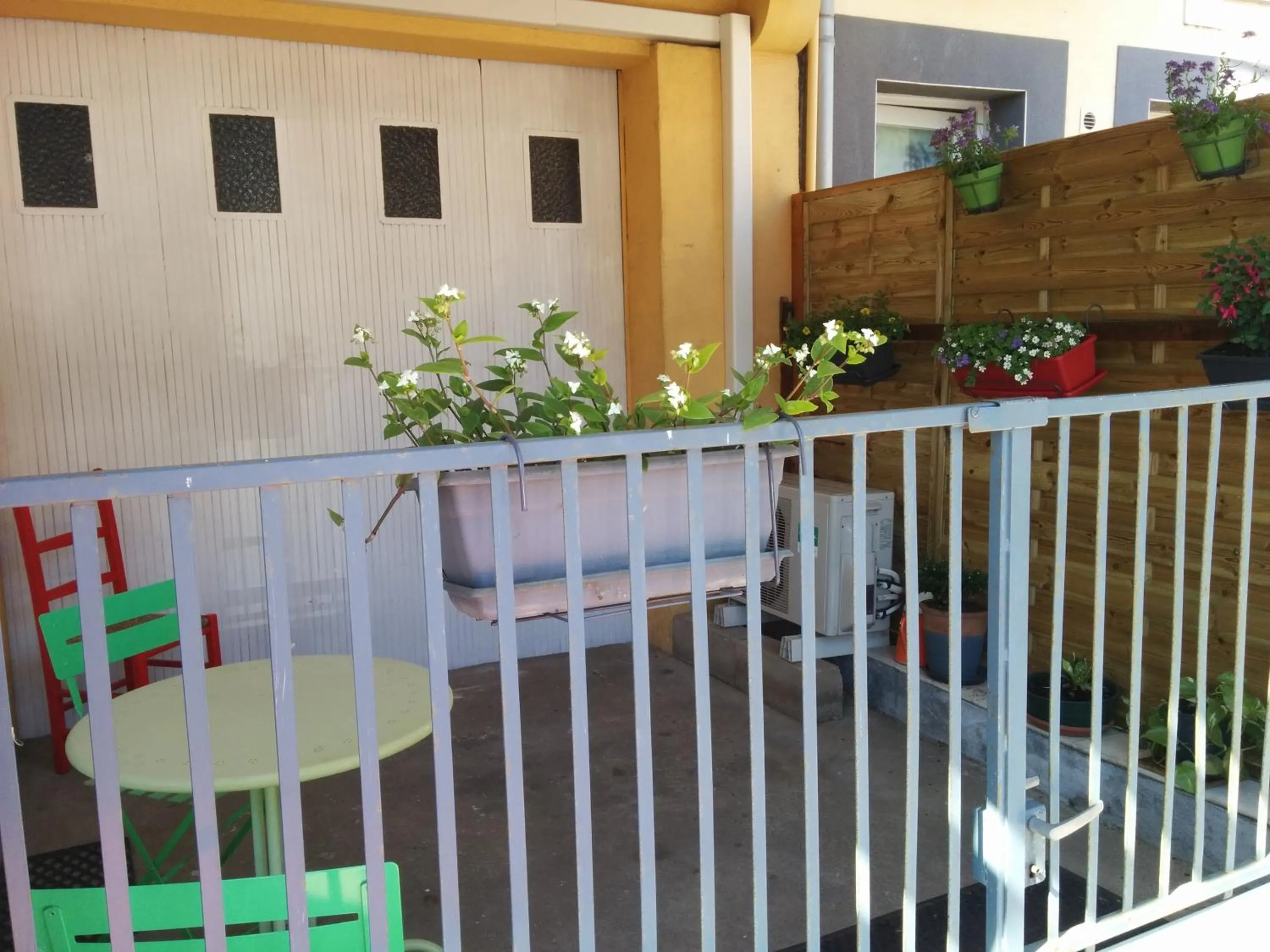 Area and facilities in Hotel Araur