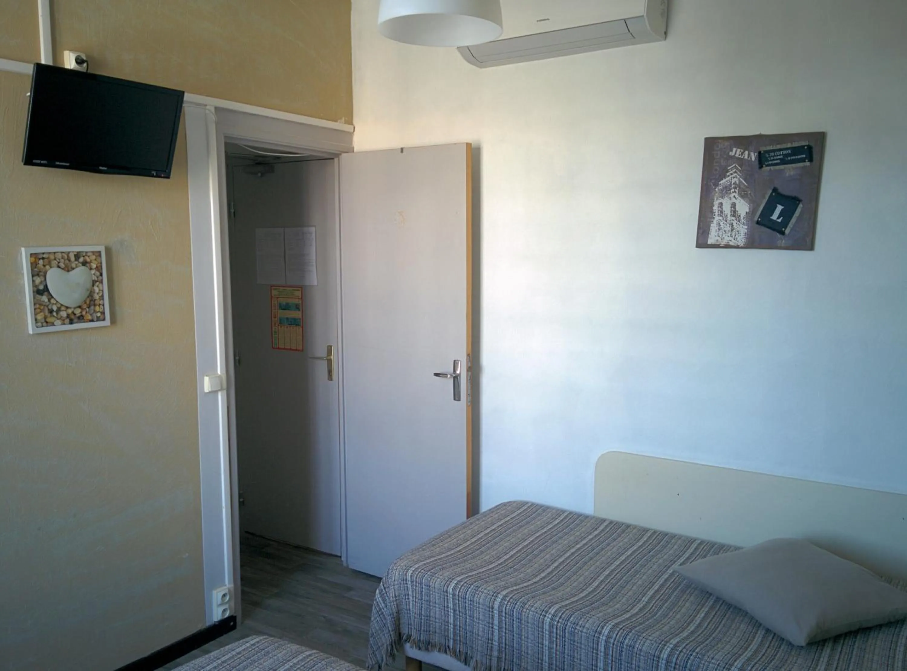 Bedroom in Hotel Araur