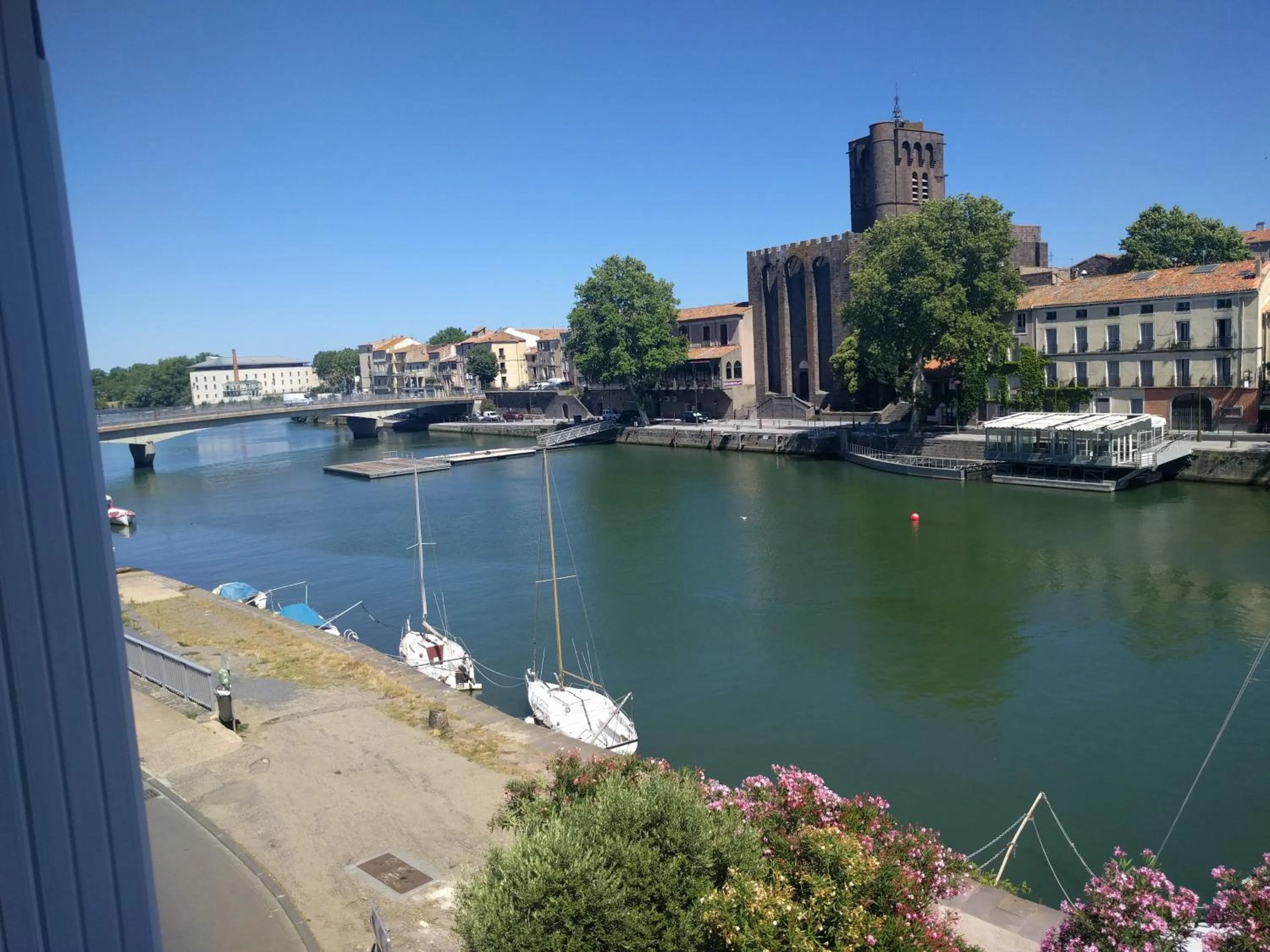 Landmark view in Hotel Araur